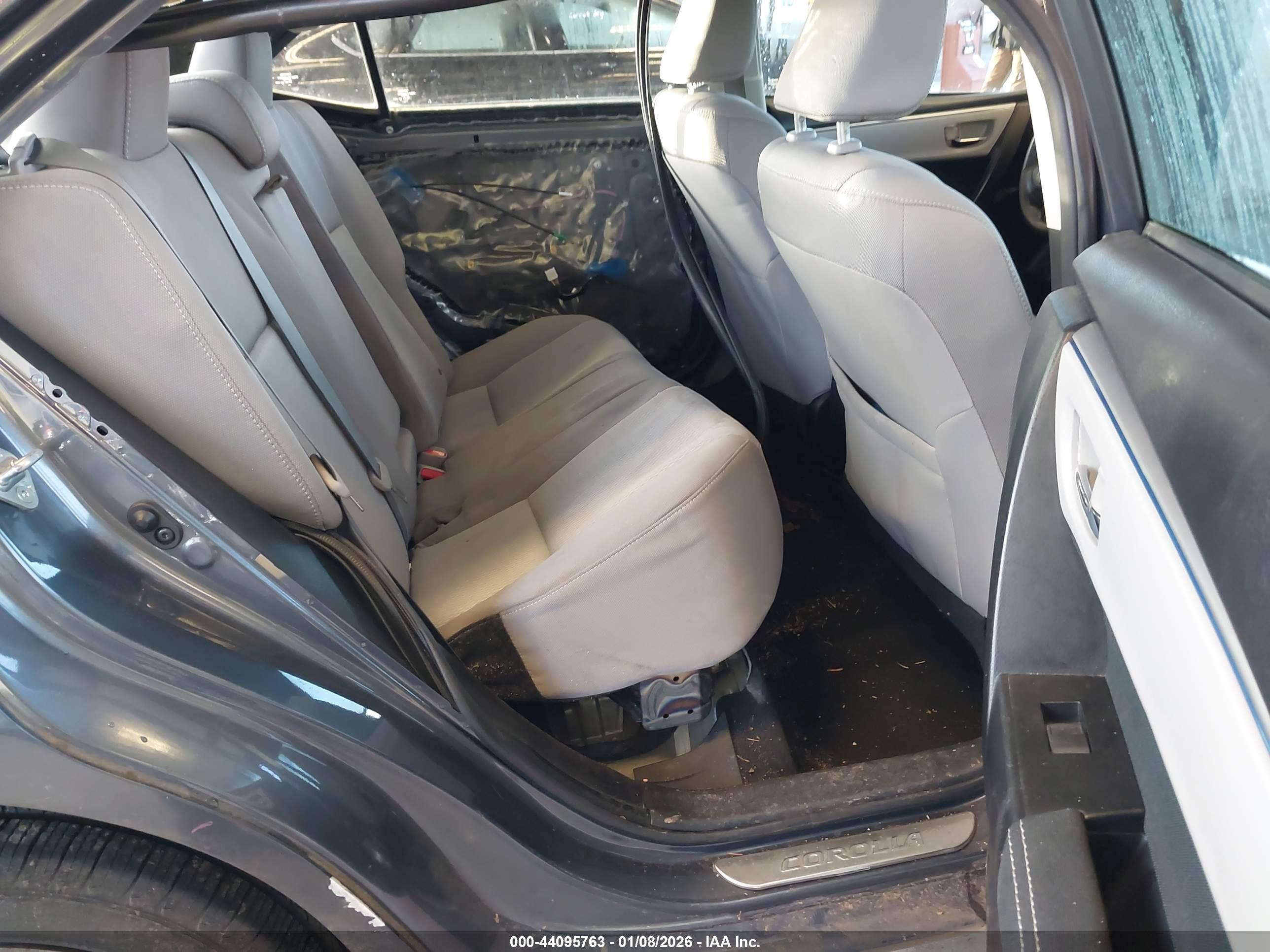 TOYOTA COROLLA image 8