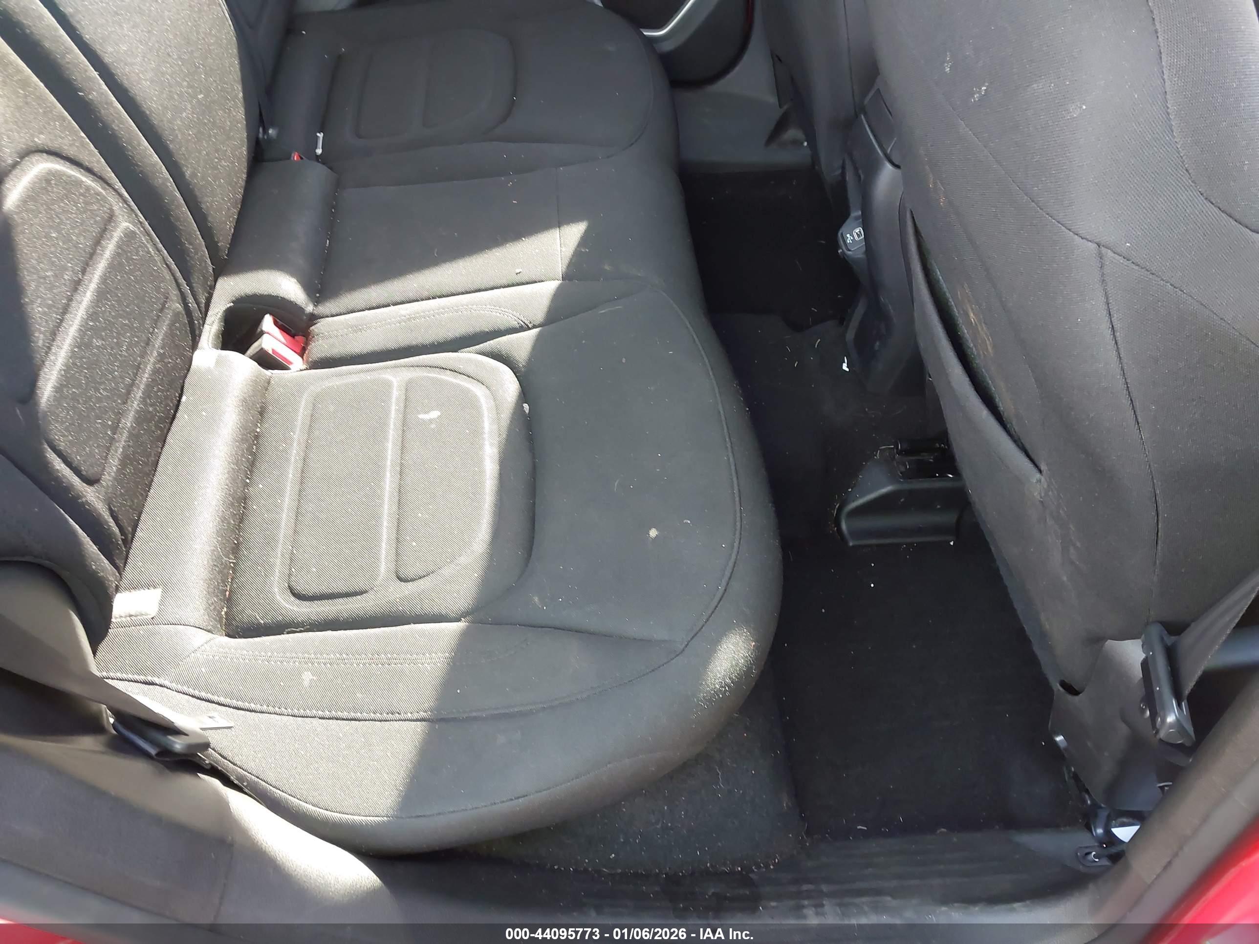 JEEP RENEGADE image 8