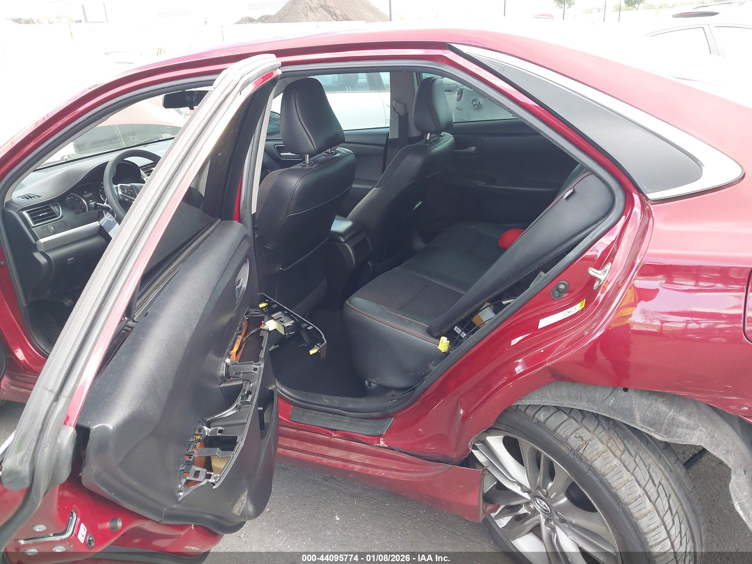 TOYOTA CAMRY image 8