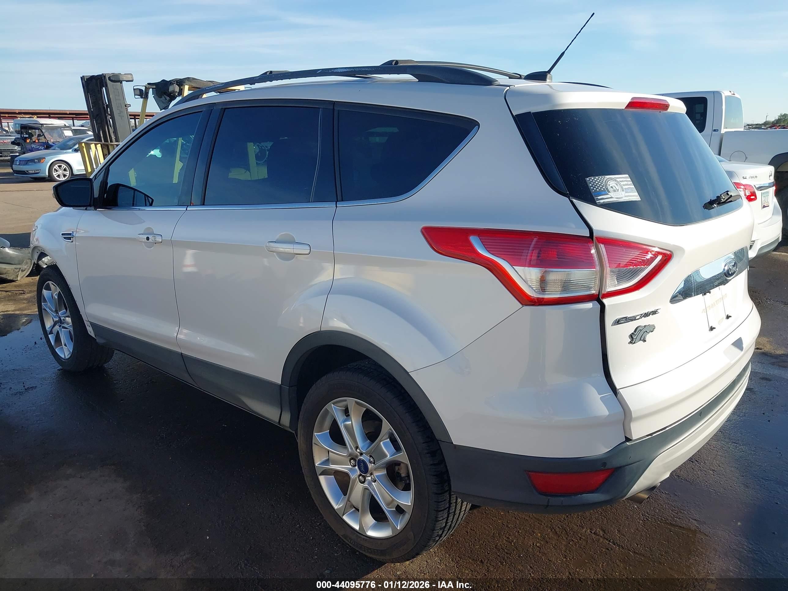 FORD ESCAPE image 3