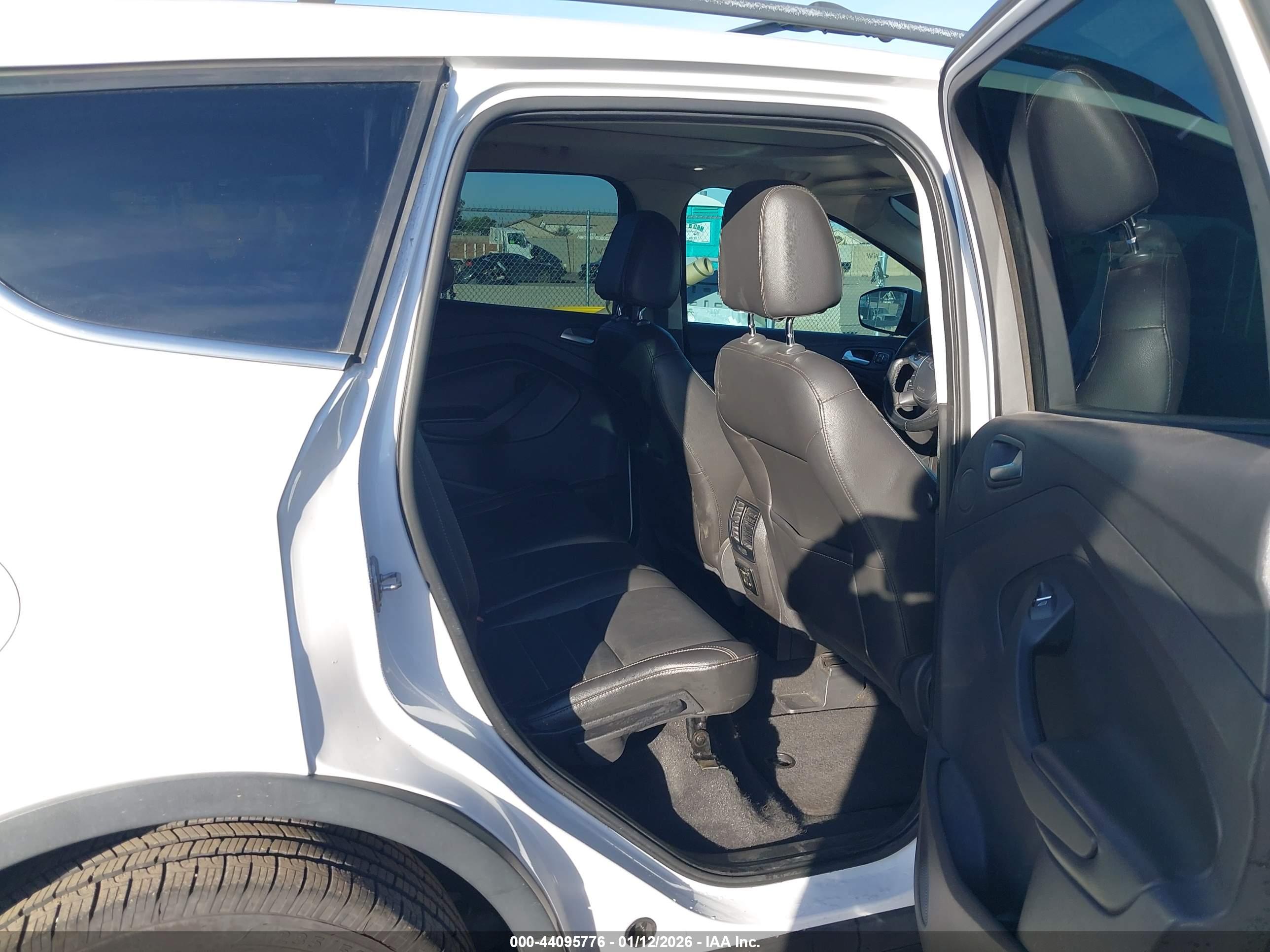 FORD ESCAPE image 8