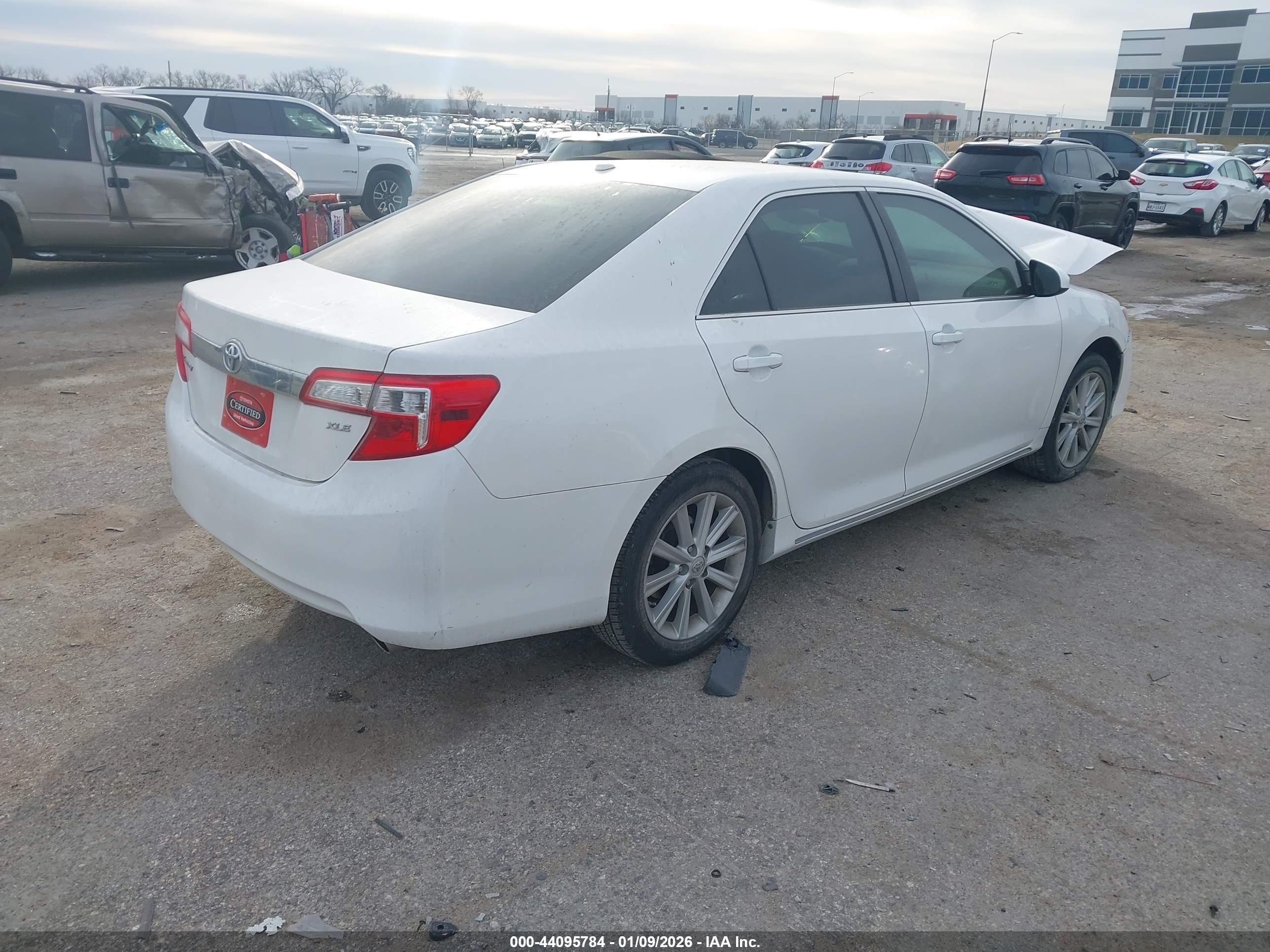 TOYOTA CAMRY image 4