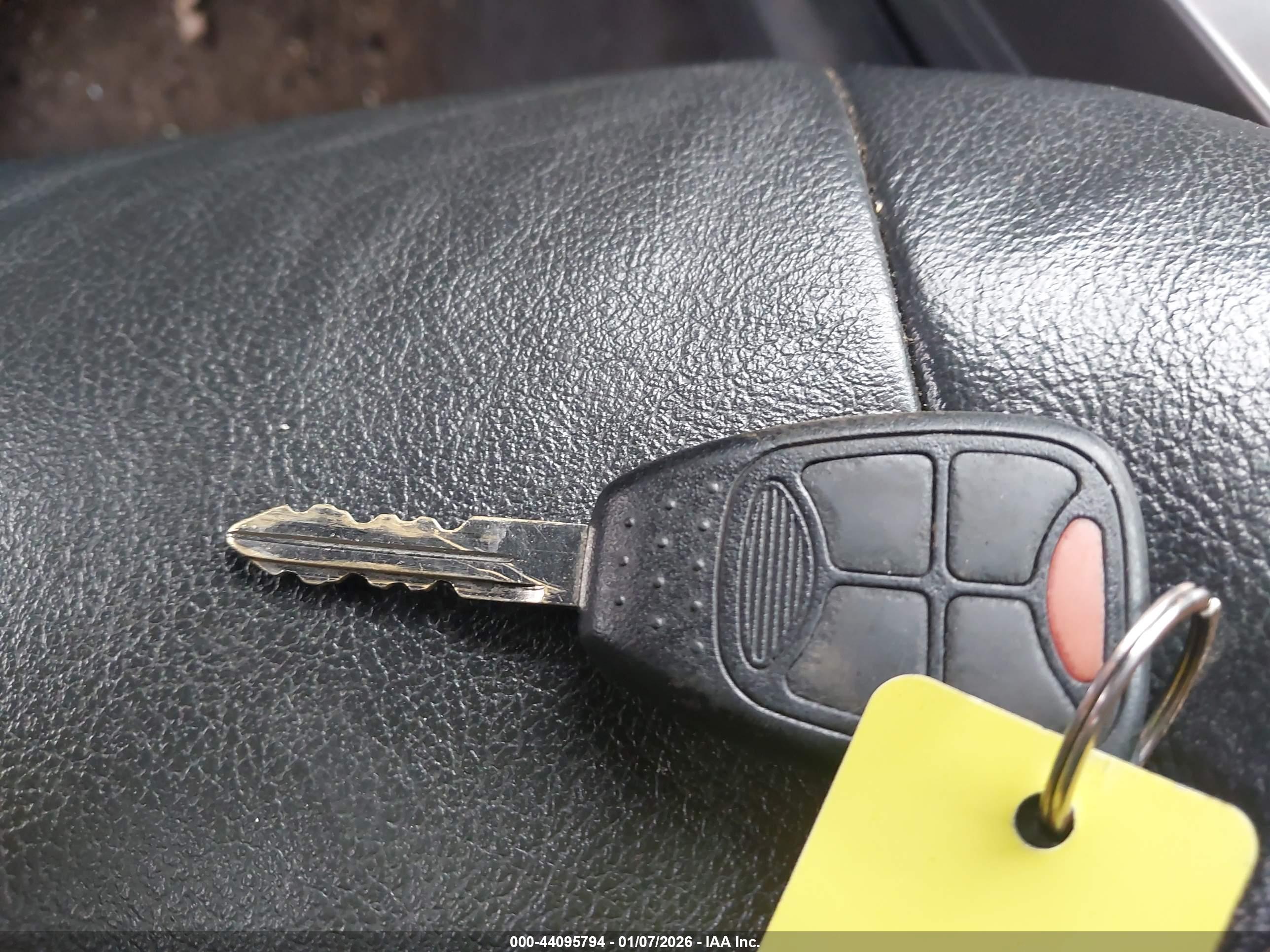 JEEP LIBERTY image 11