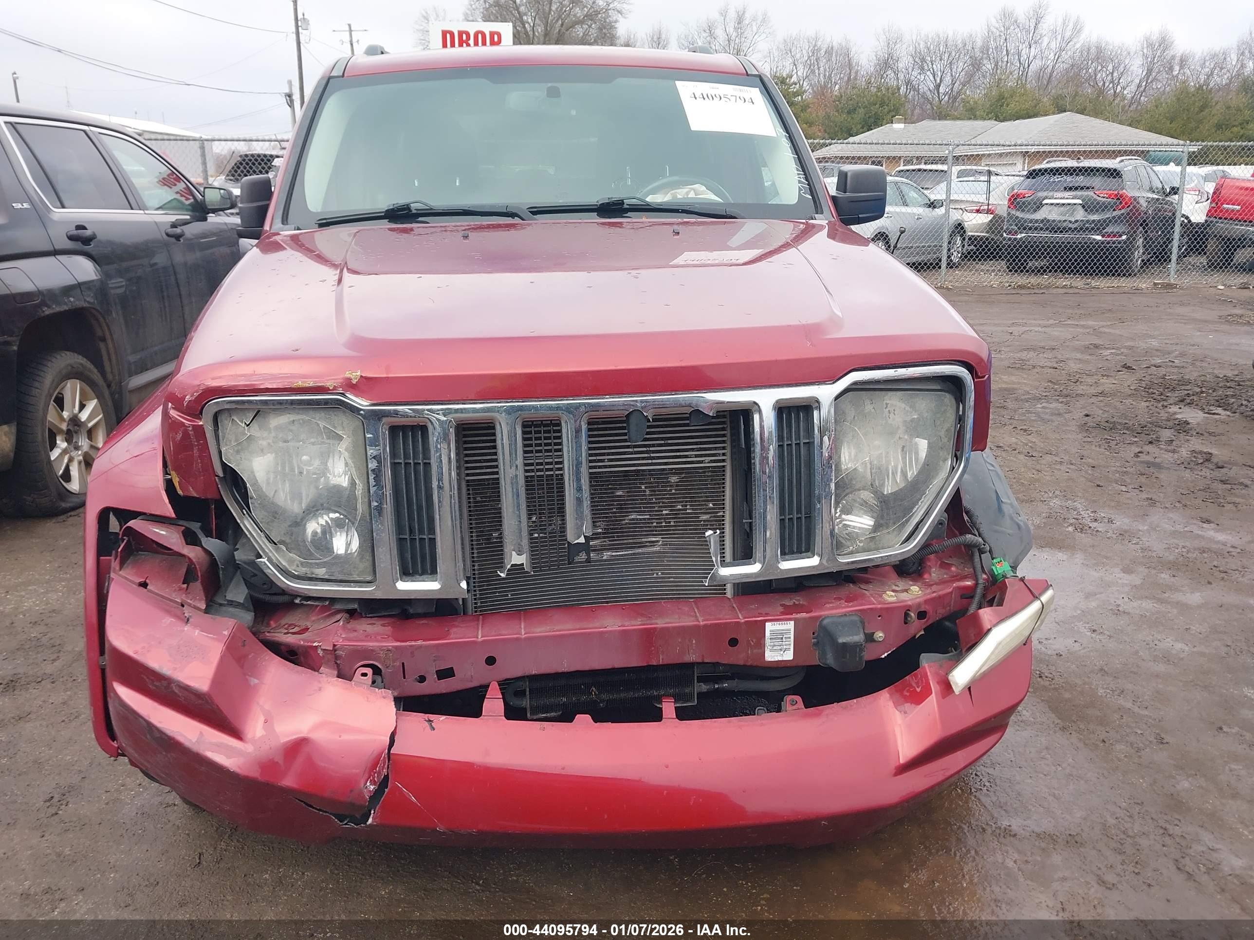 JEEP LIBERTY image 6