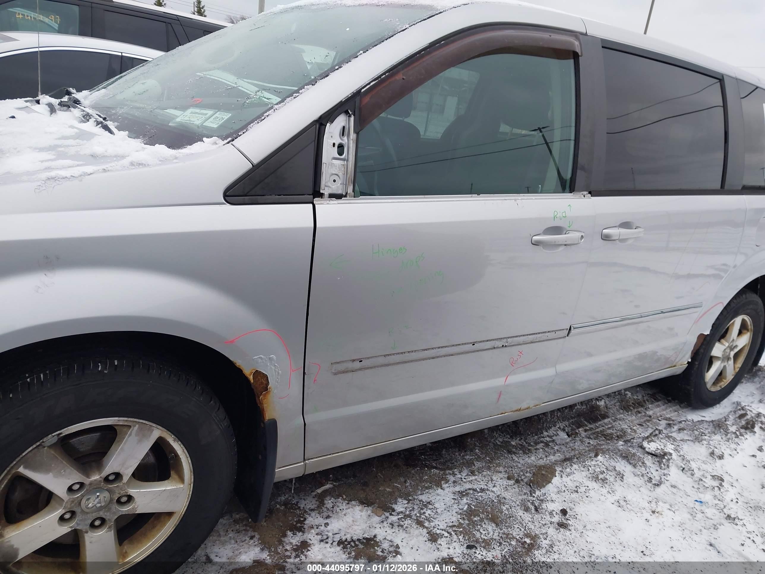 DODGE GRAND image 6
