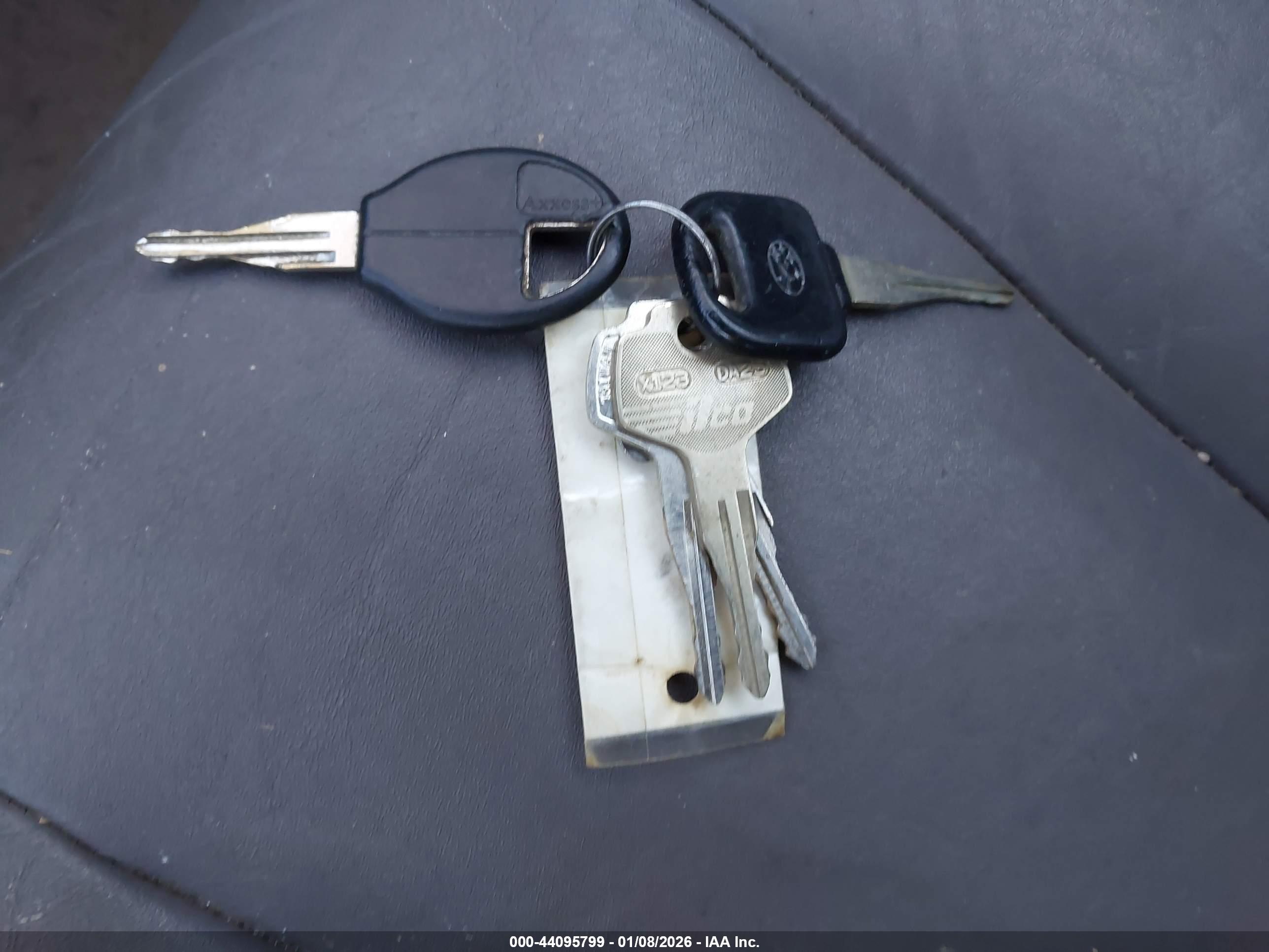 SUBARU LEGACY image 11