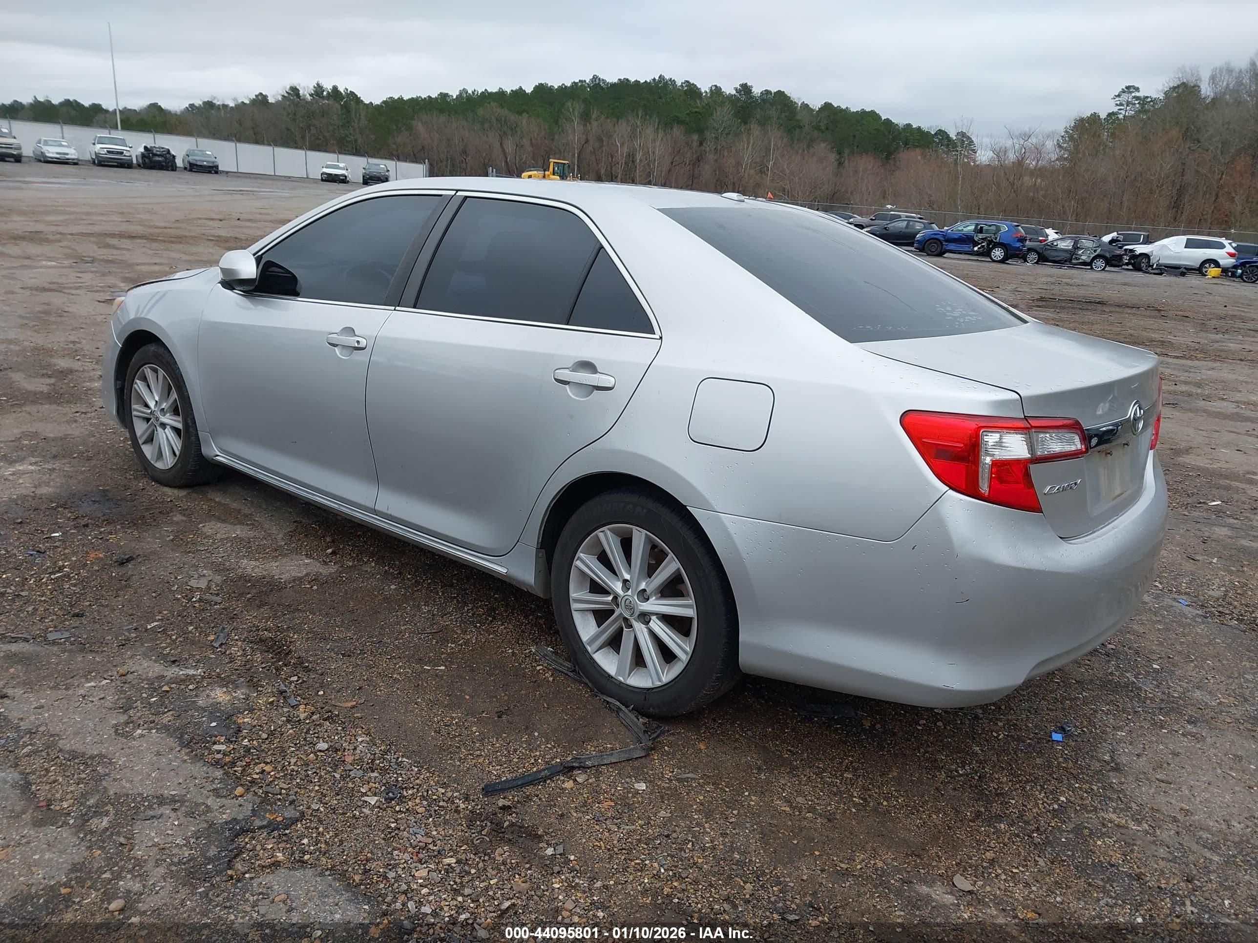 TOYOTA CAMRY image 3