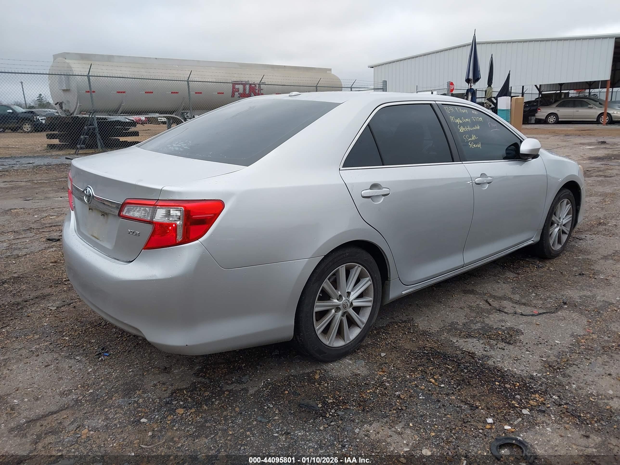 TOYOTA CAMRY image 4
