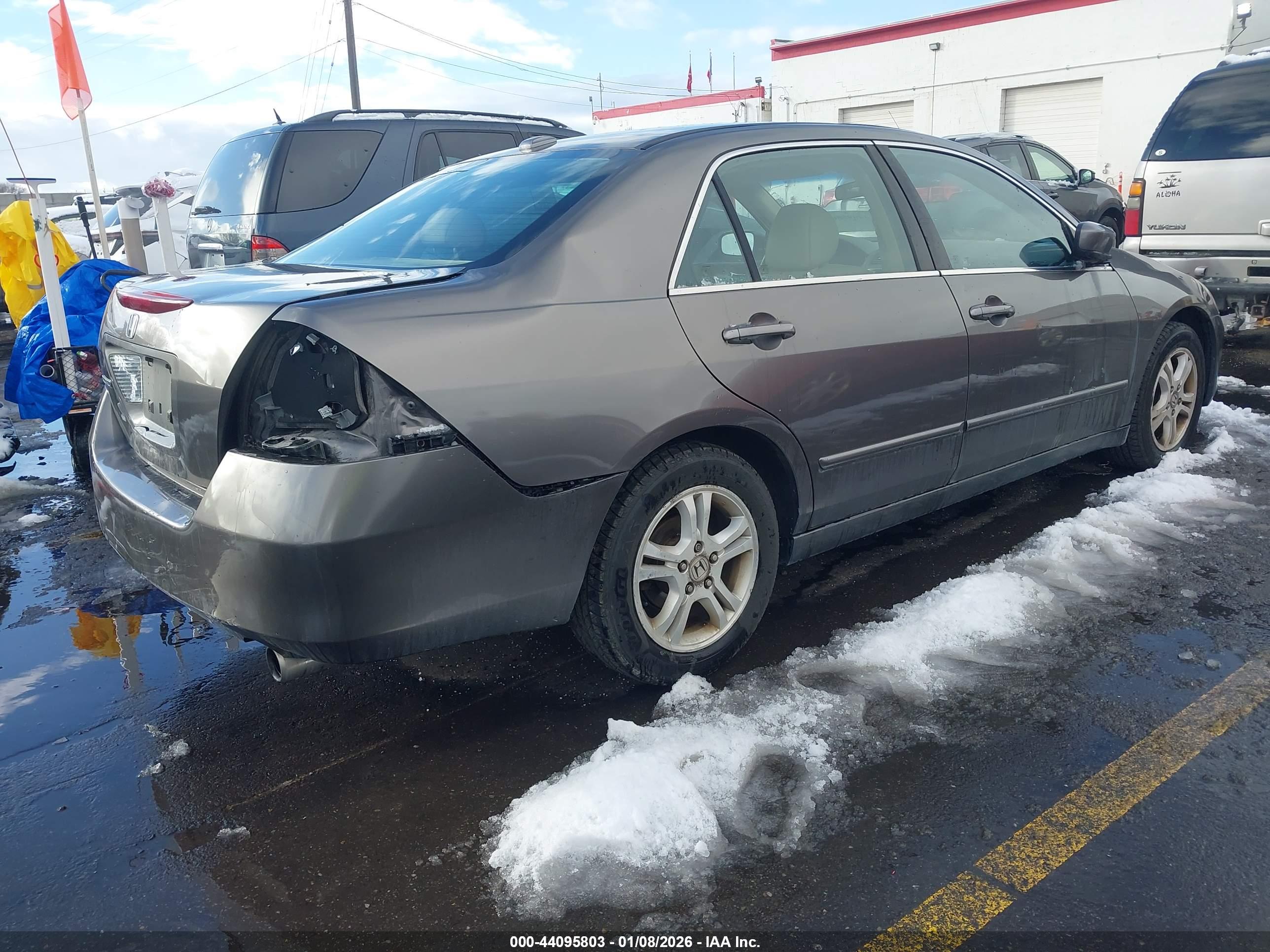 HONDA ACCORD image 4