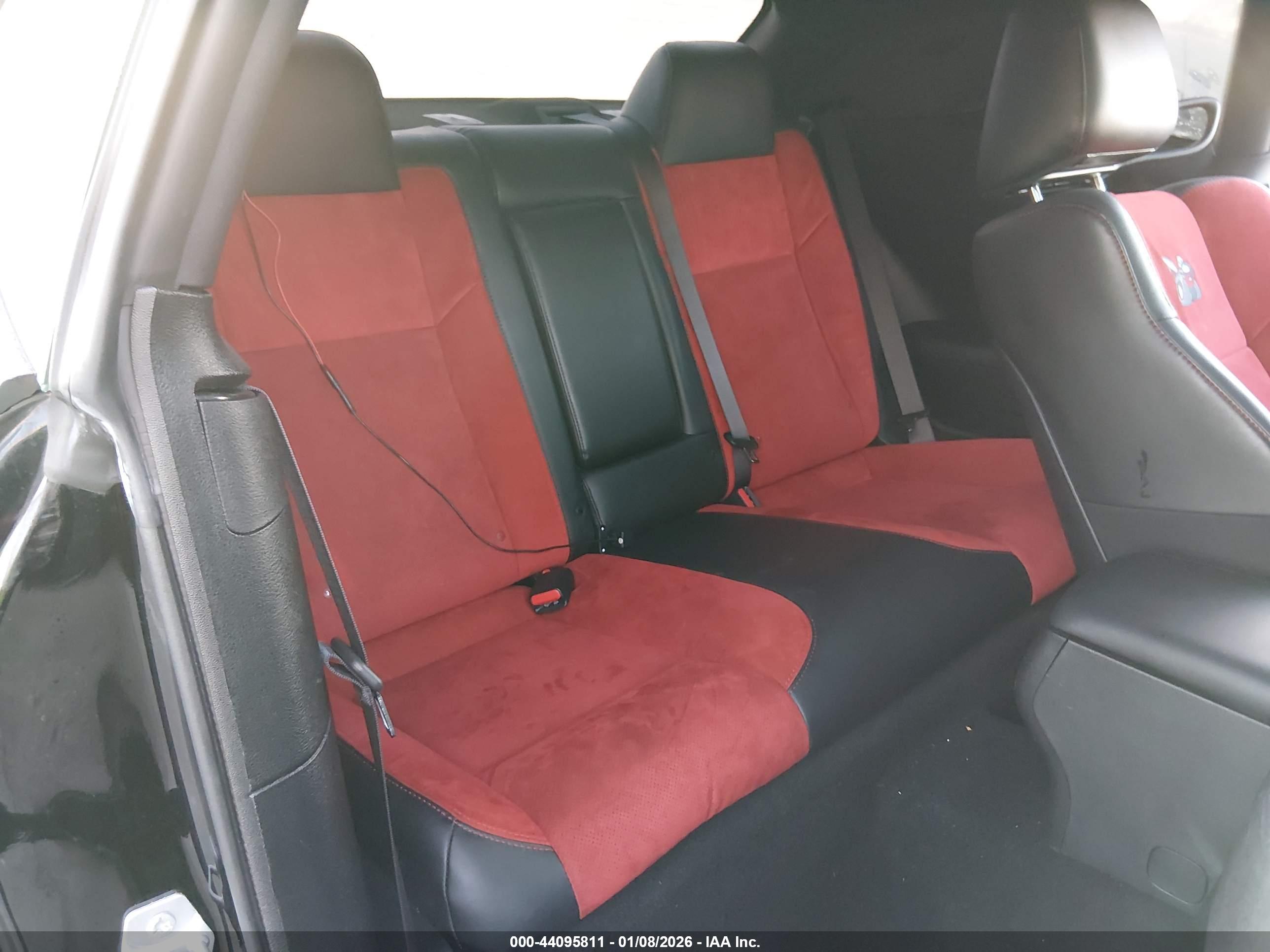 DODGE CHALLENGER image 8