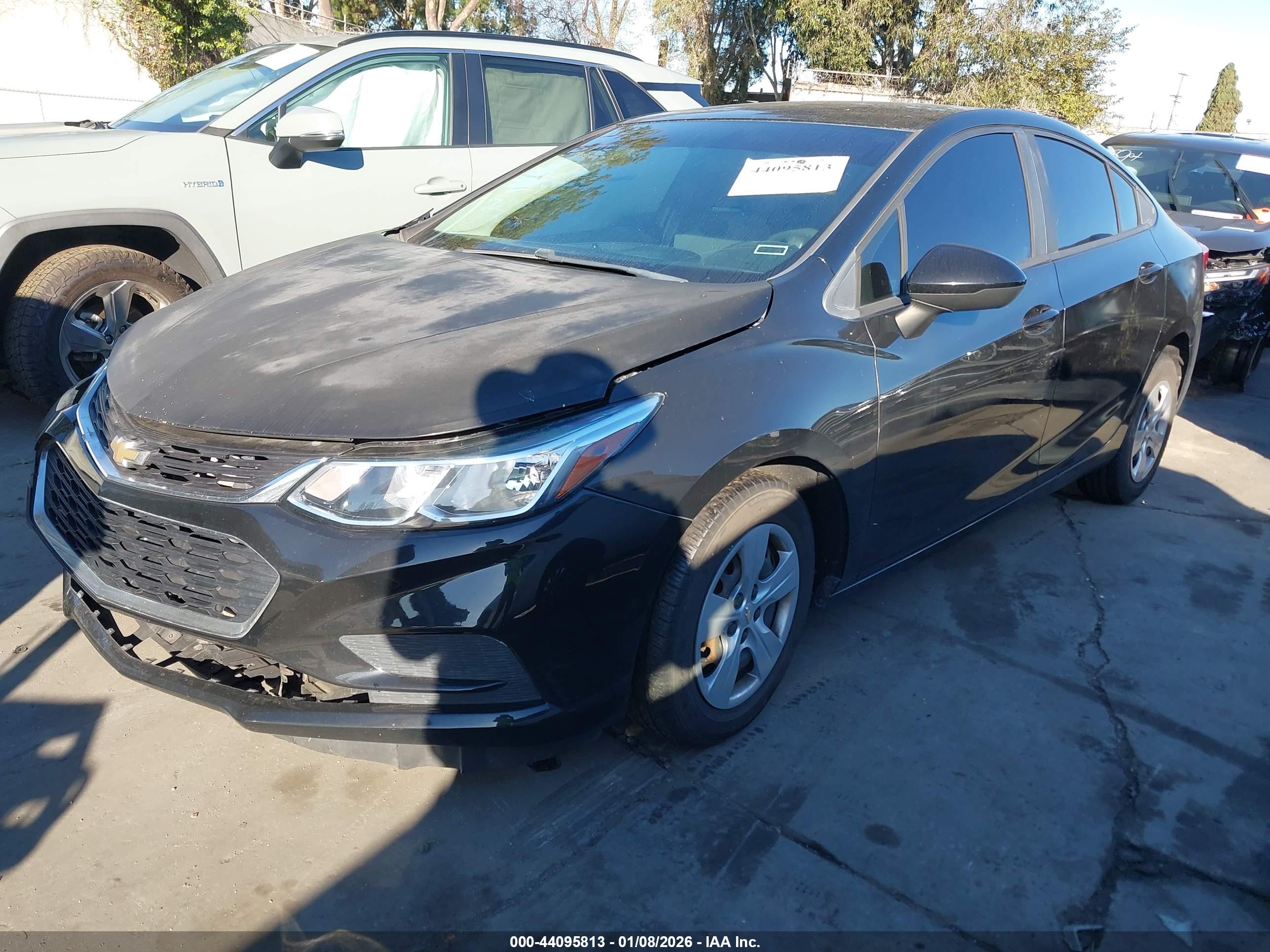 CHEVROLET CRUZE image 2
