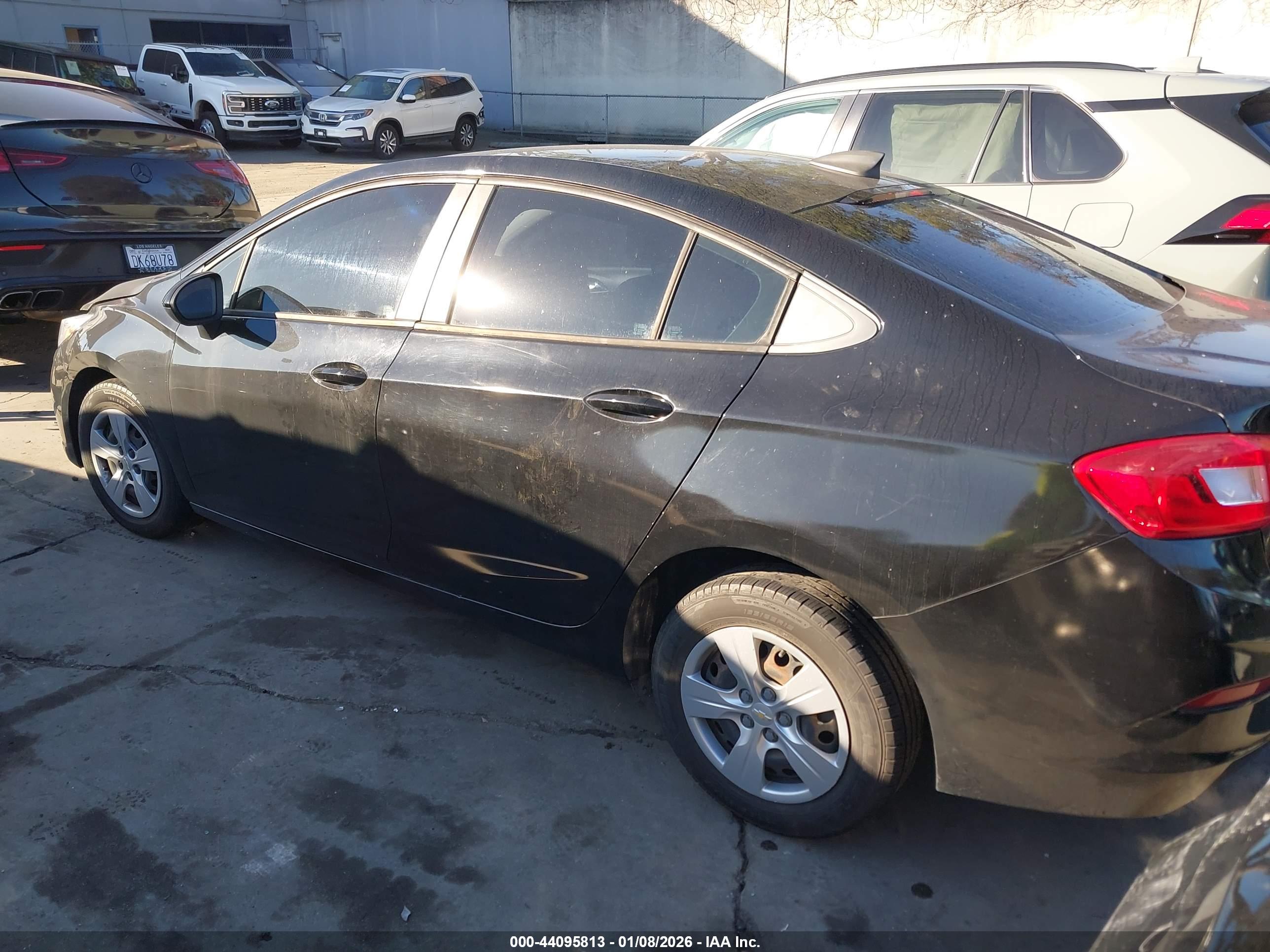 CHEVROLET CRUZE image 3