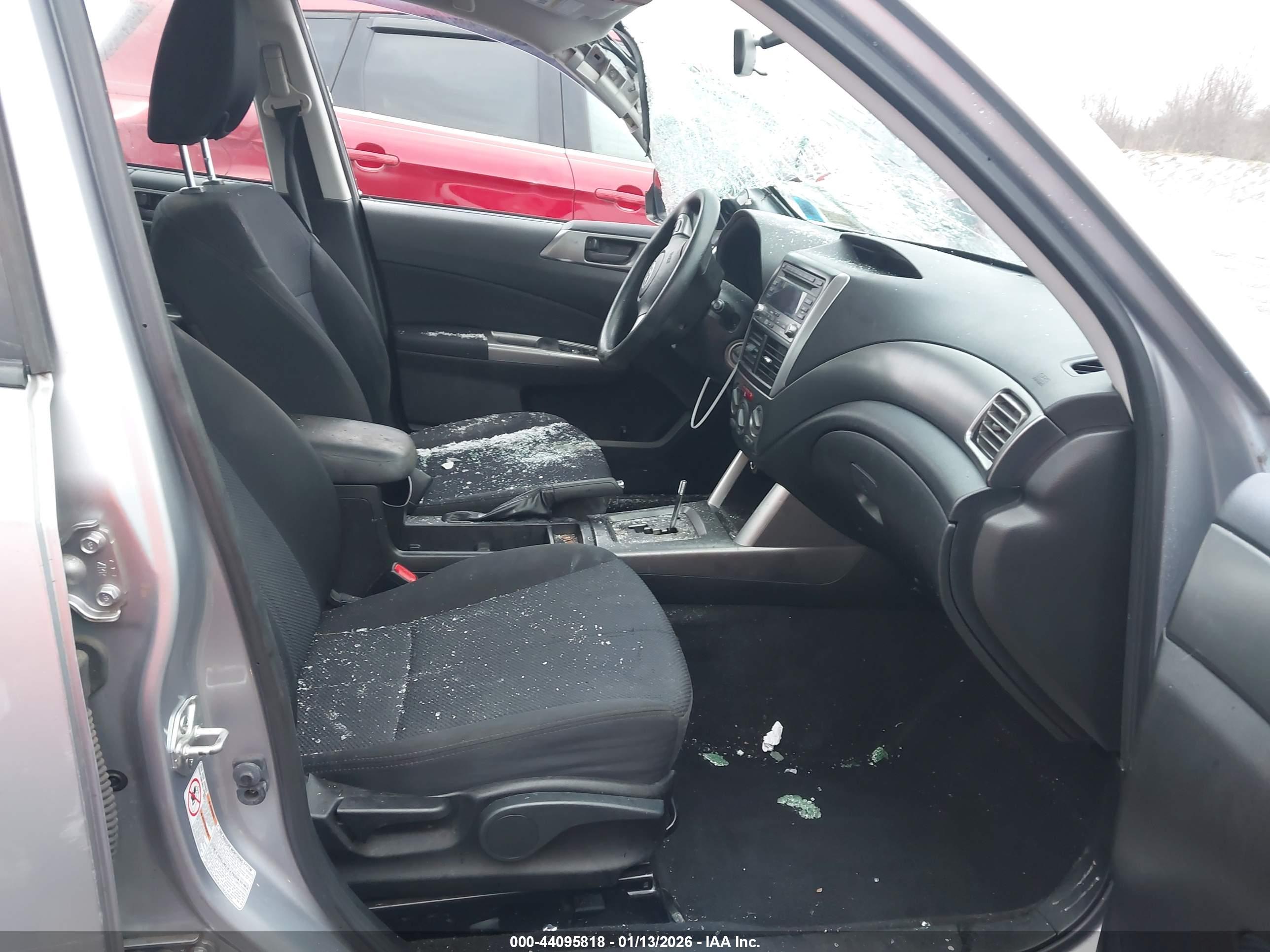 SUBARU FORESTER image 5
