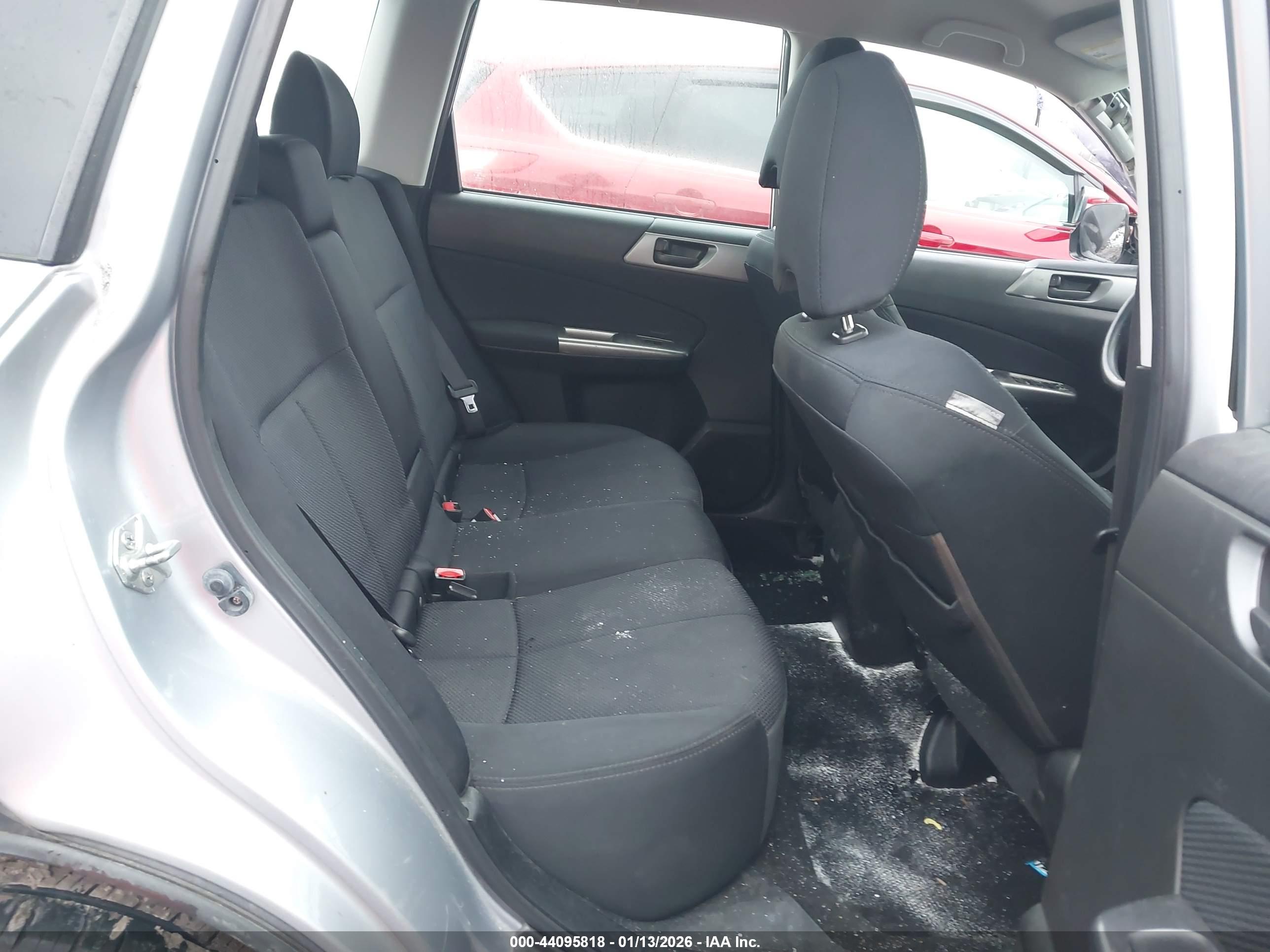 SUBARU FORESTER image 8
