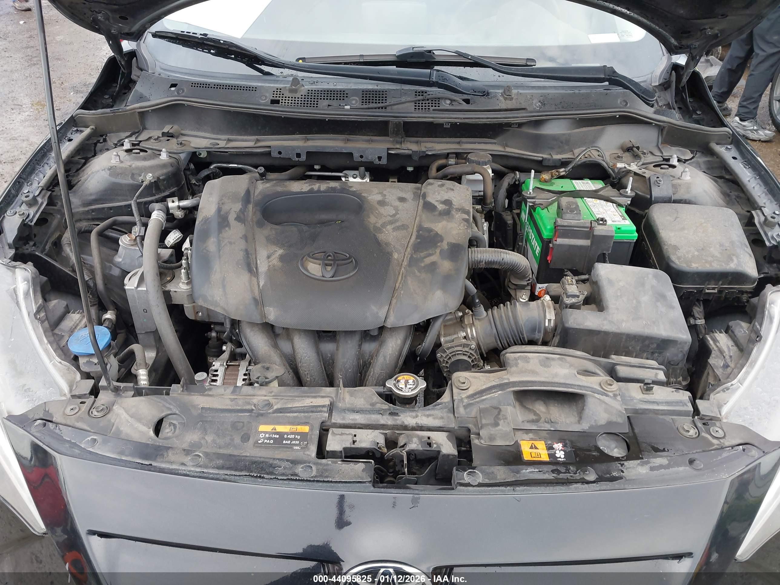 TOYOTA YARIS image 10