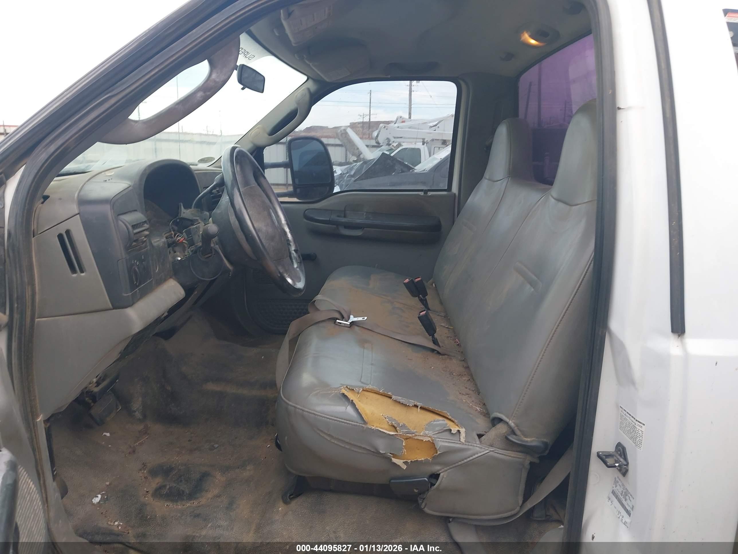 FORD F-450 image 7