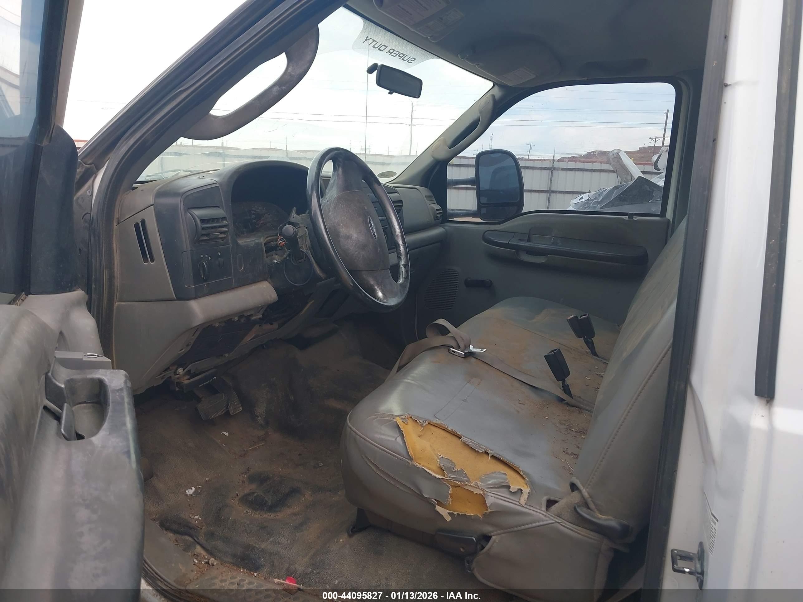 FORD F-450 image 8