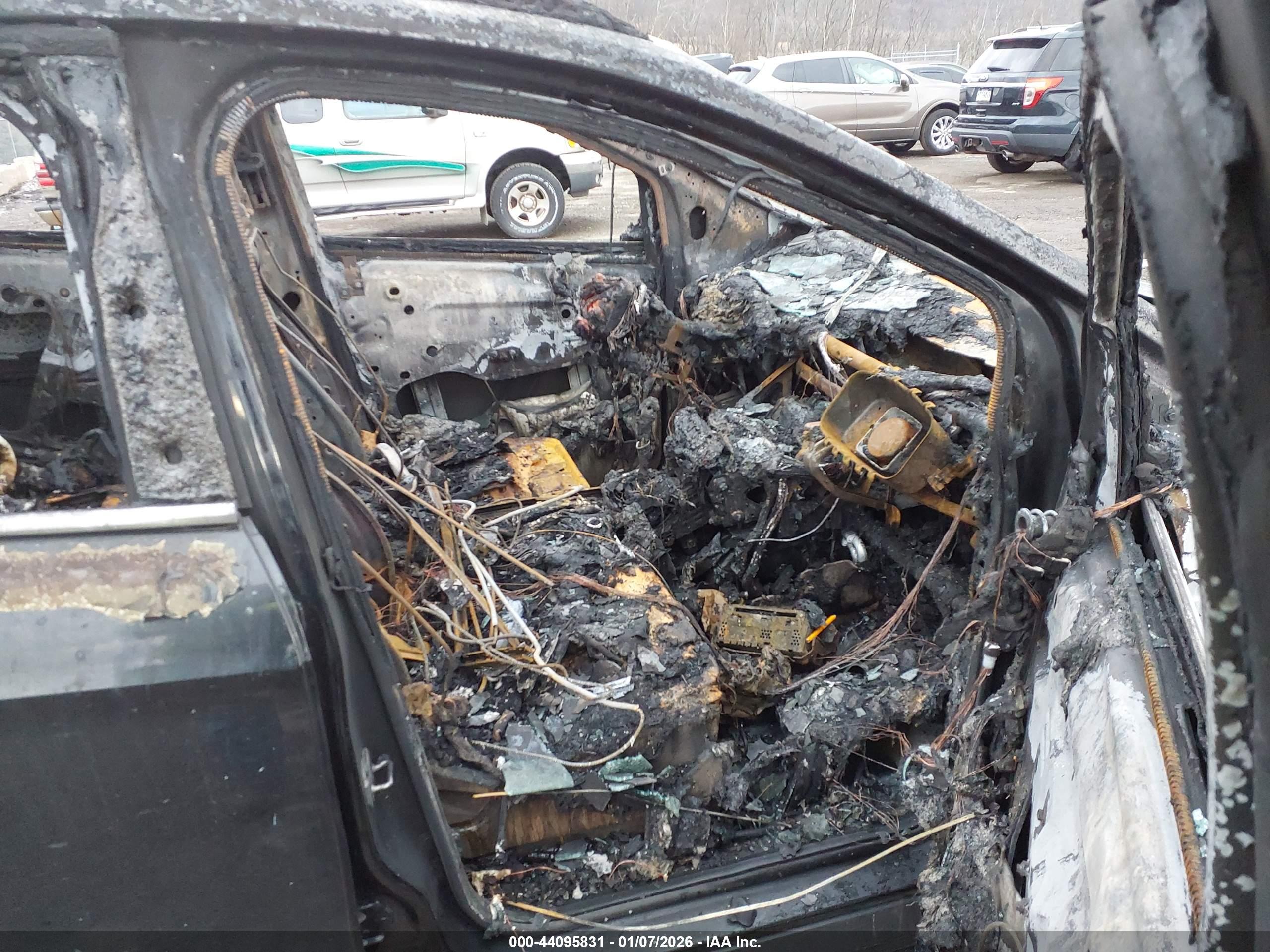 FORD ESCAPE image 5