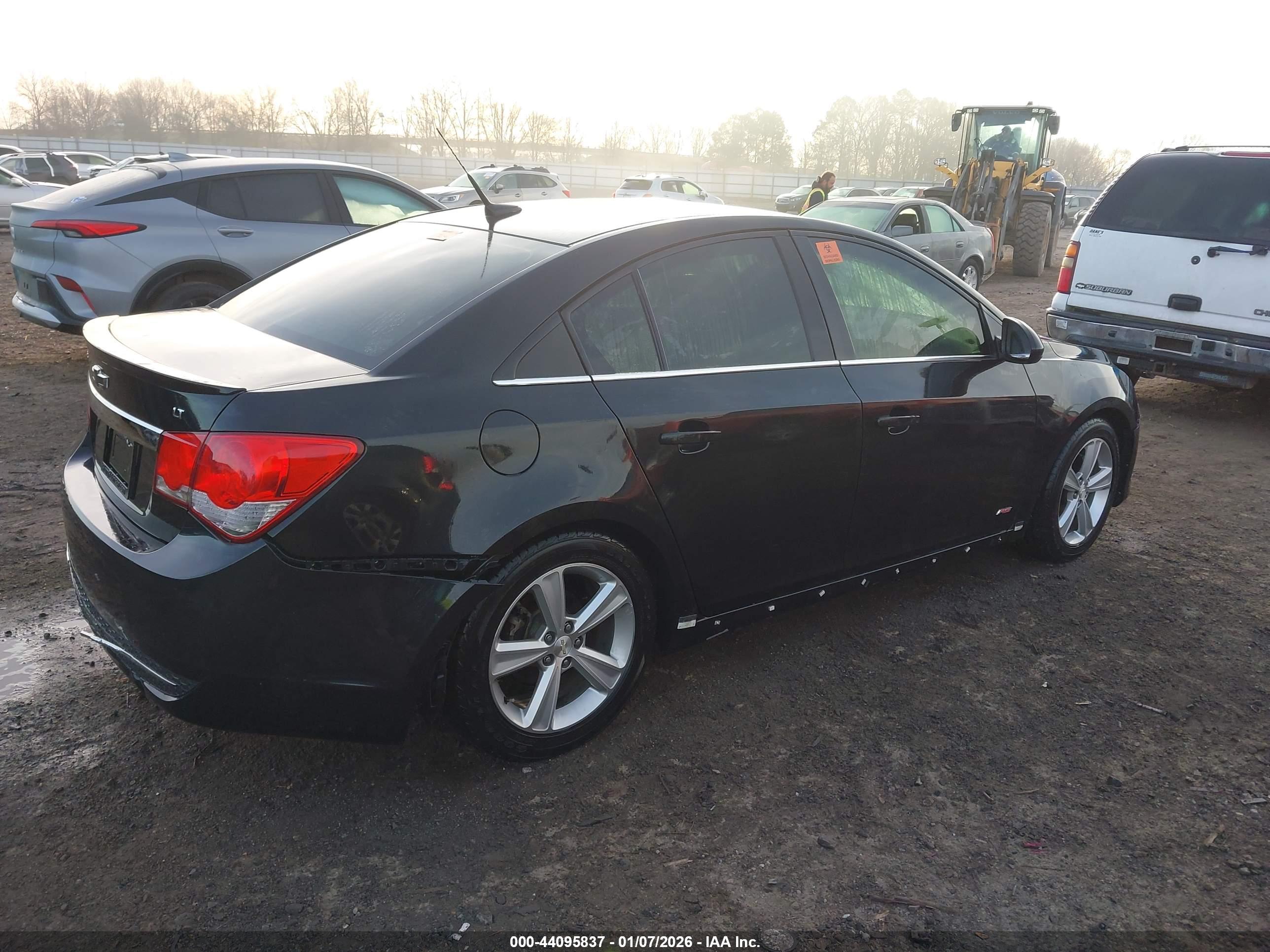 CHEVROLET CRUZE image 4