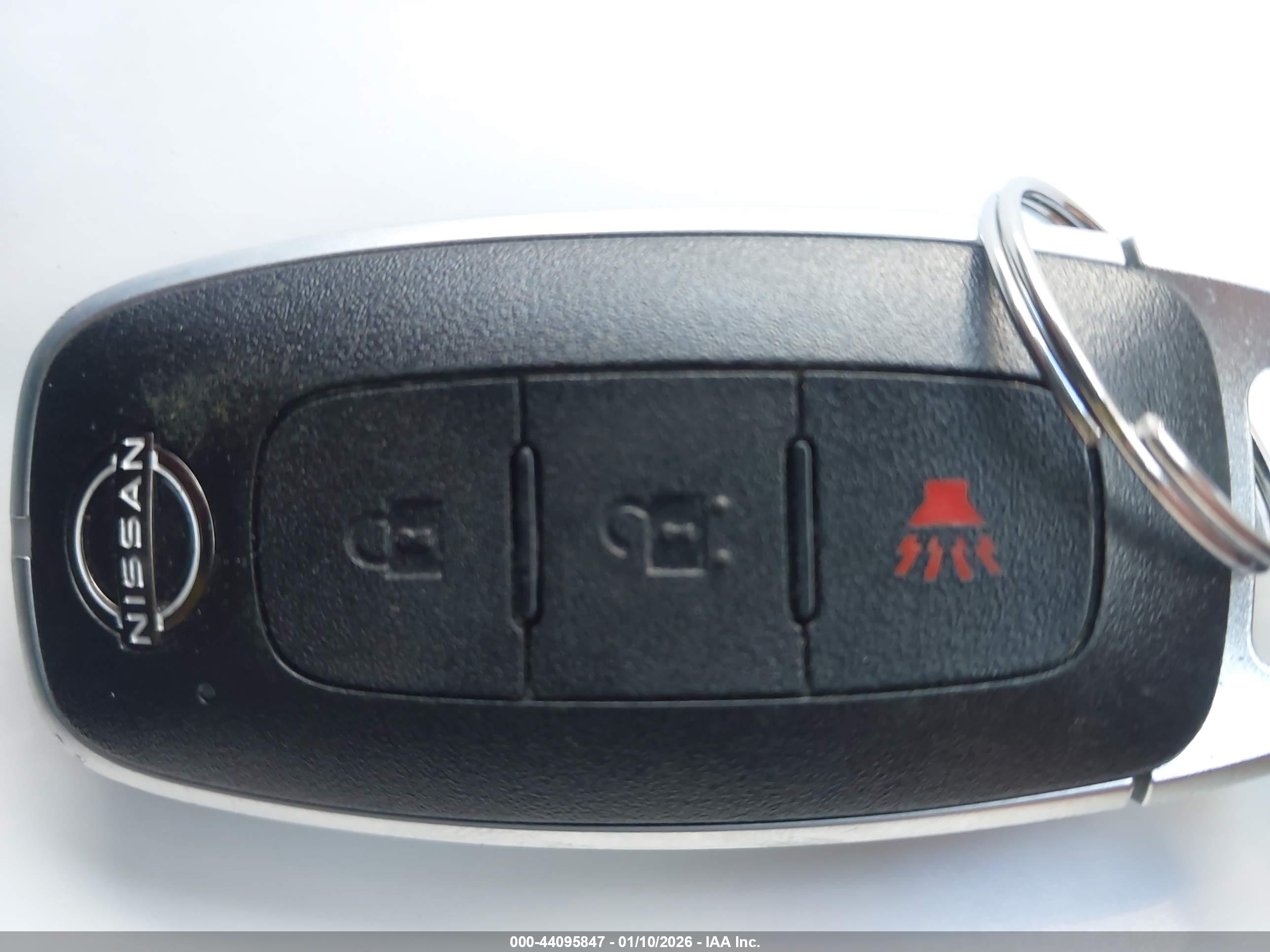 NISSAN KICKS image 11