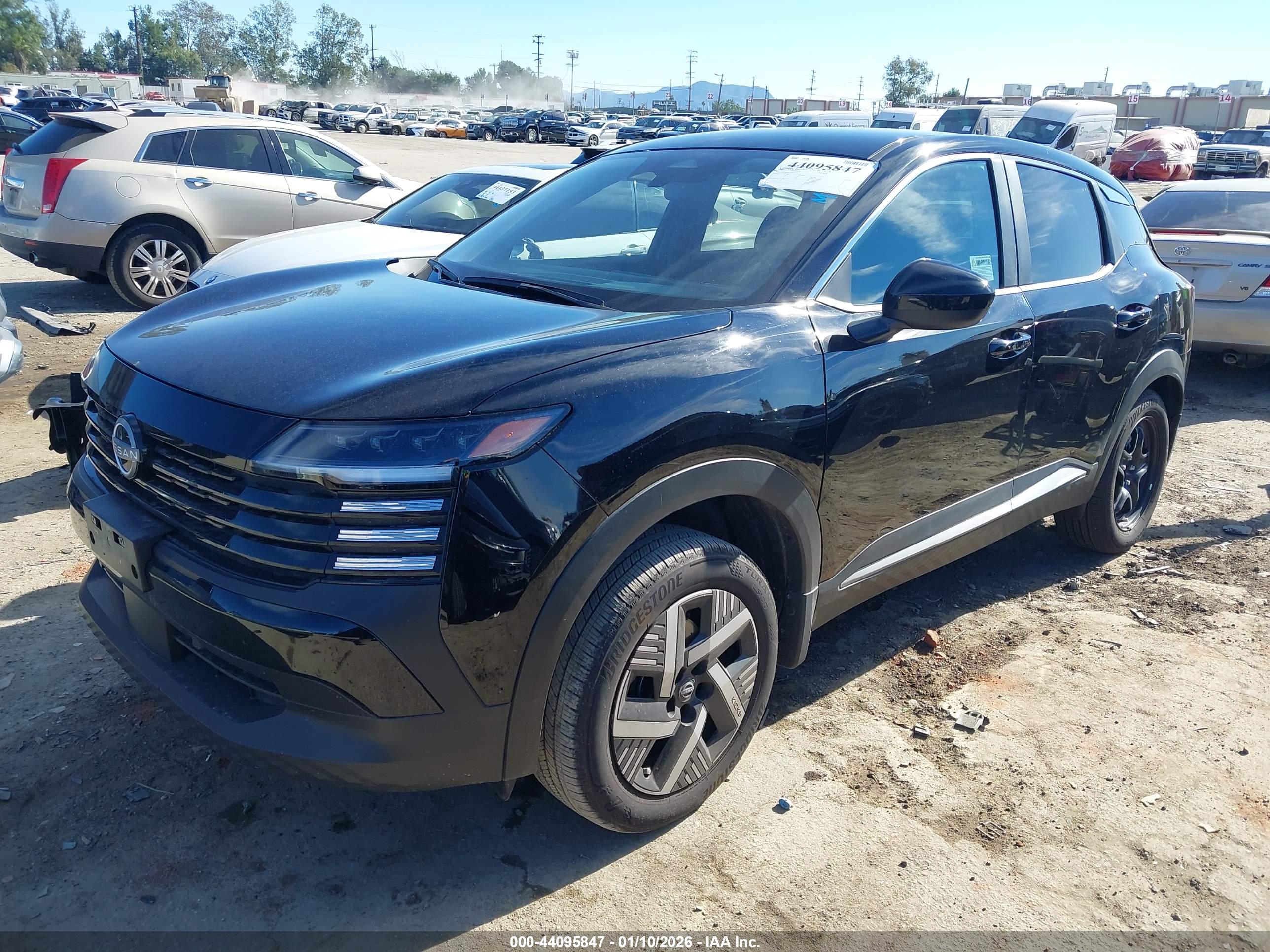 NISSAN KICKS image 2