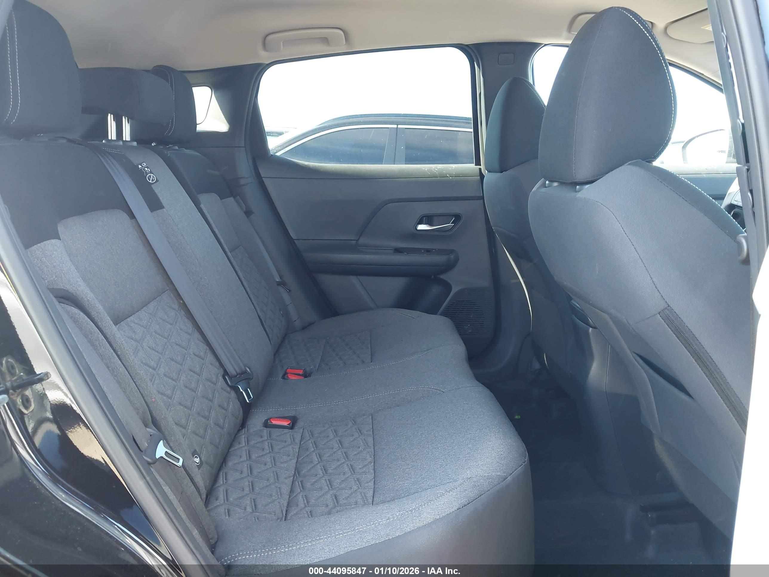 NISSAN KICKS image 8
