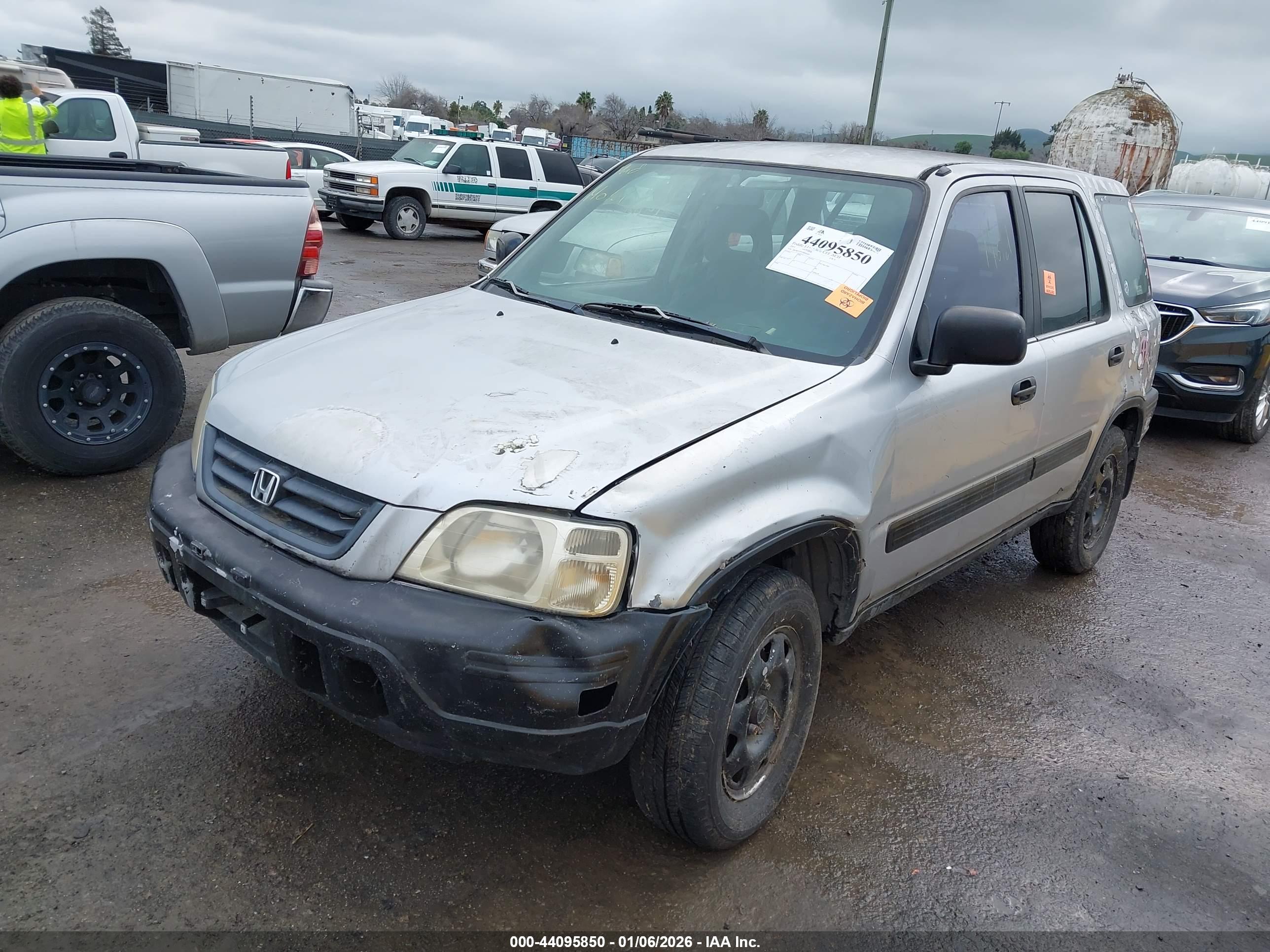 HONDA CR-V image 2