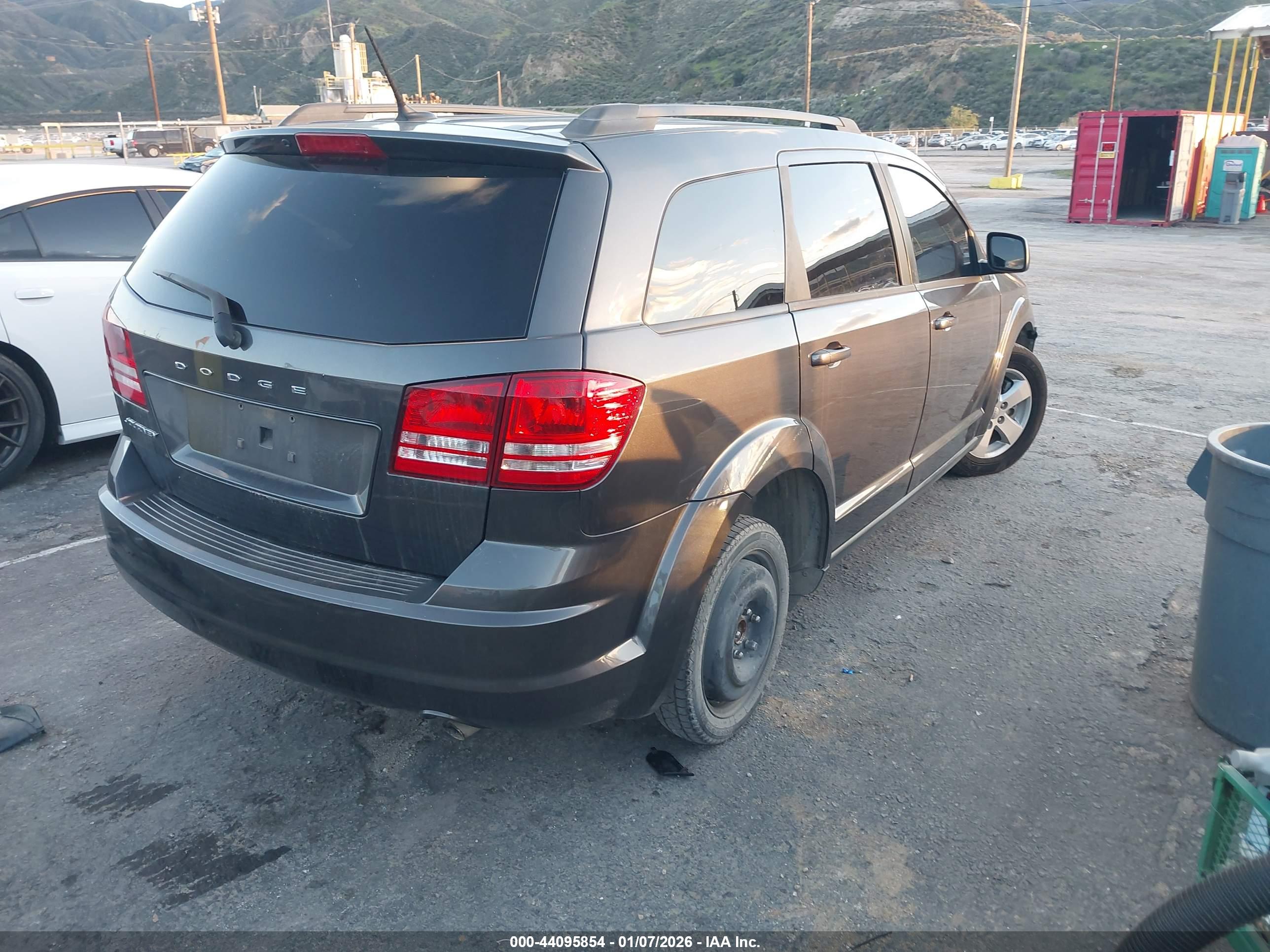 DODGE JOURNEY image 4