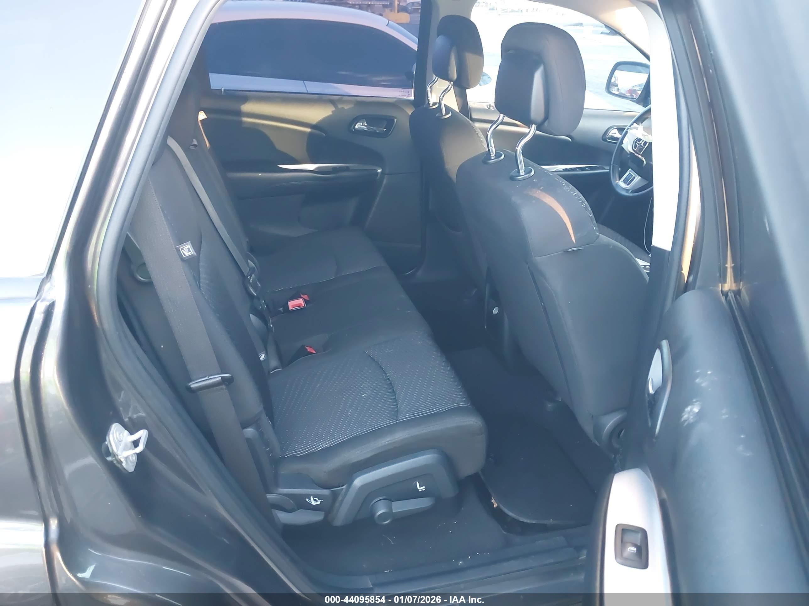 DODGE JOURNEY image 8