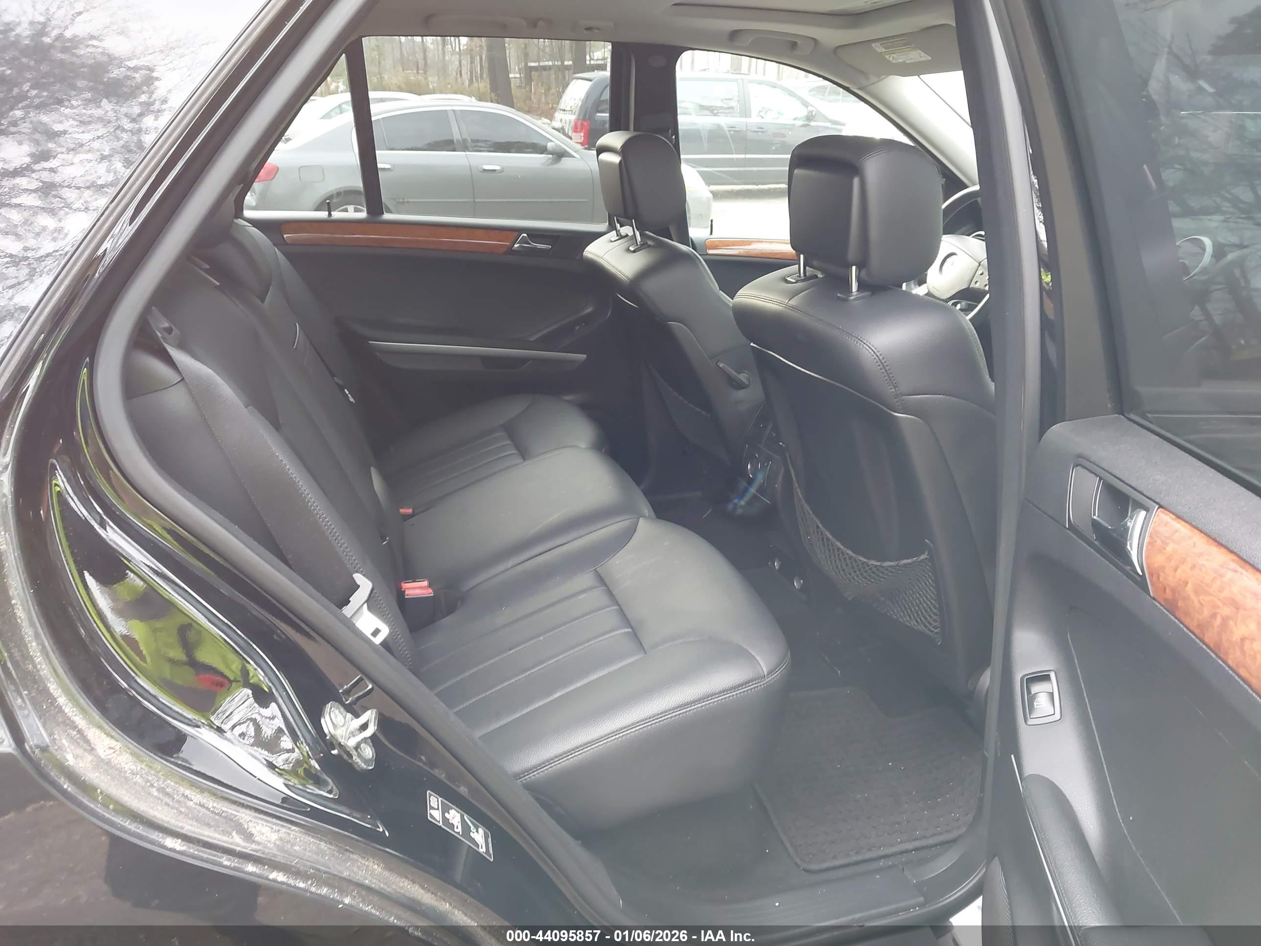 MERCEDES-BENZ ML image 8