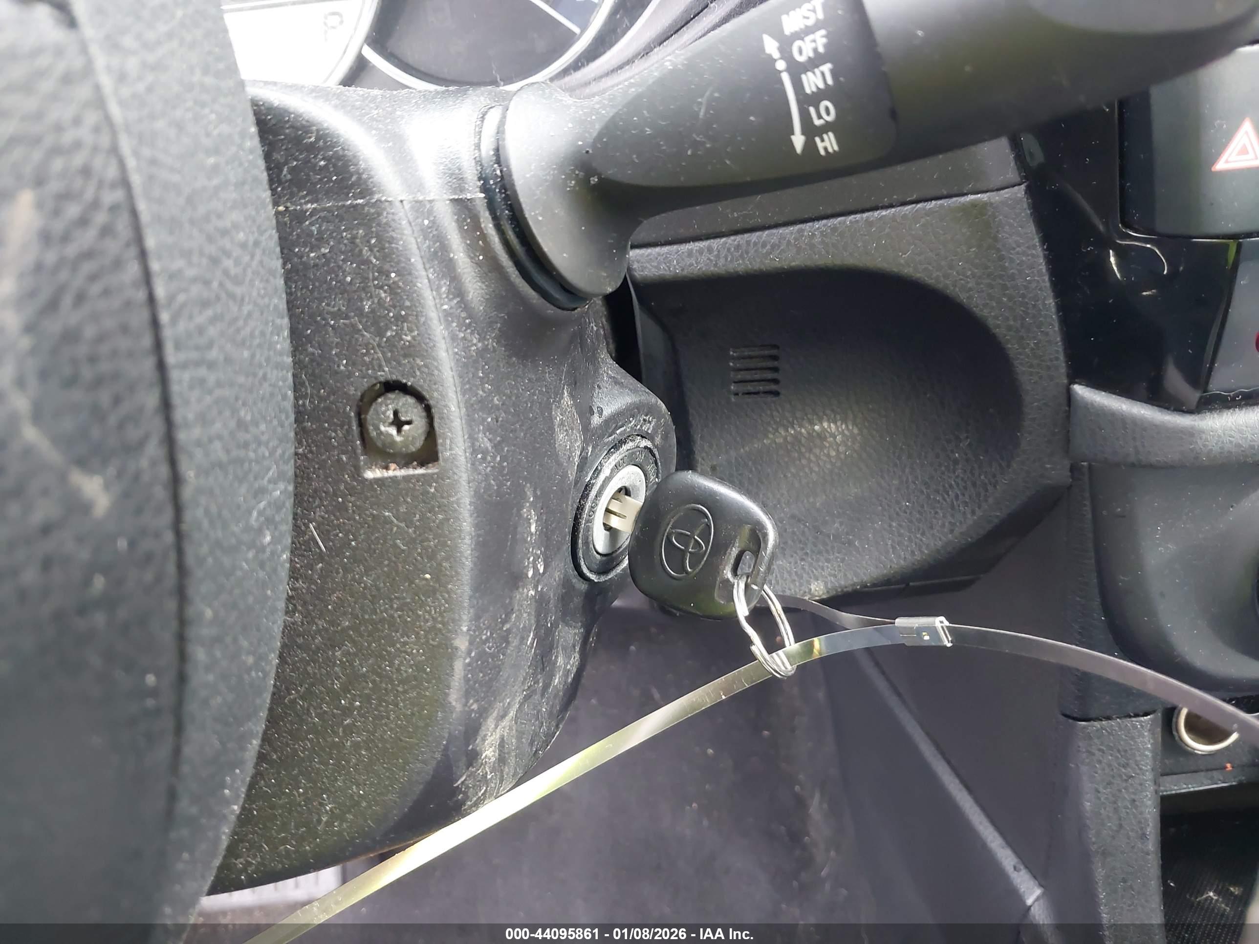TOYOTA COROLLA image 11