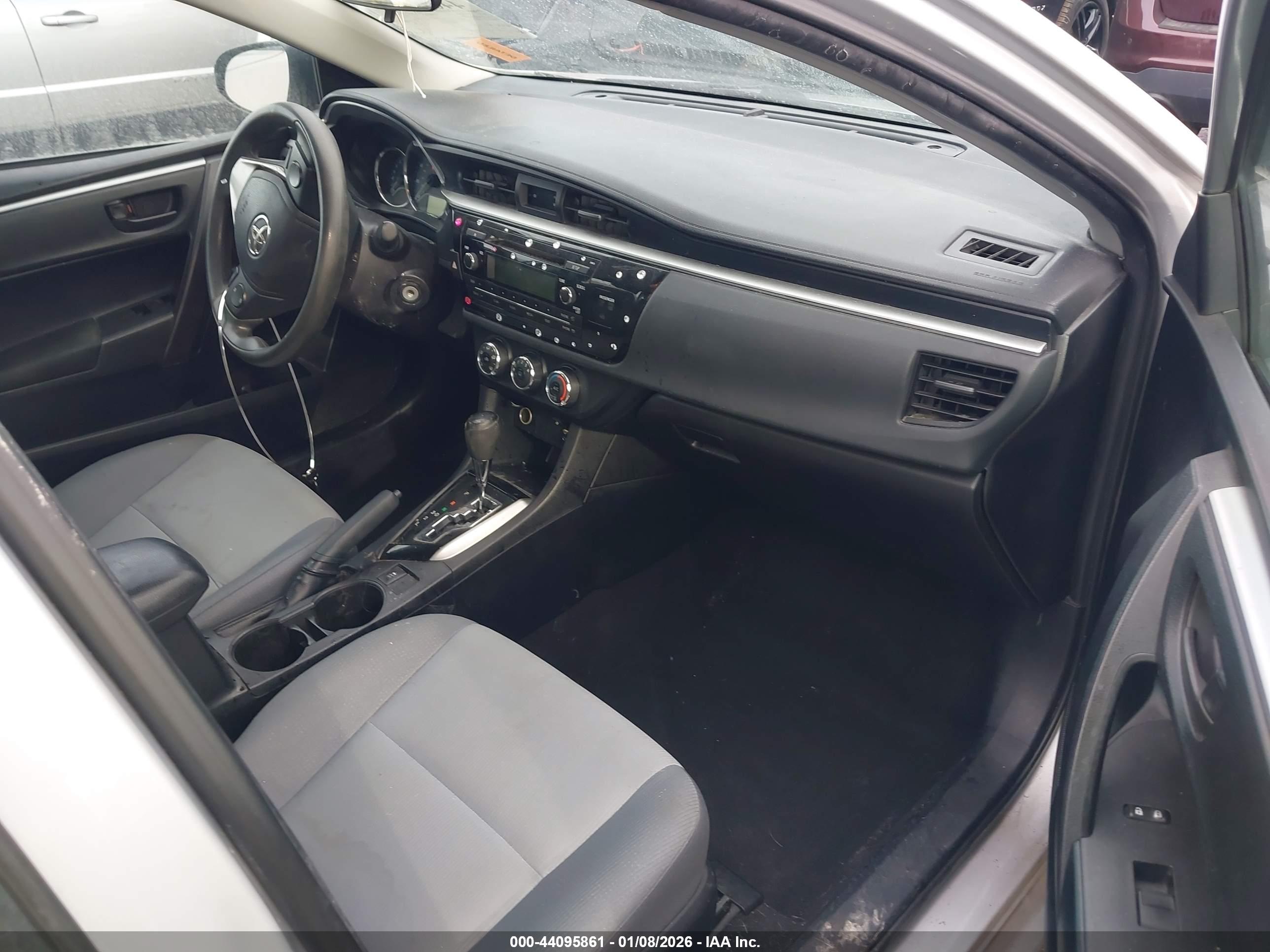 TOYOTA COROLLA image 5