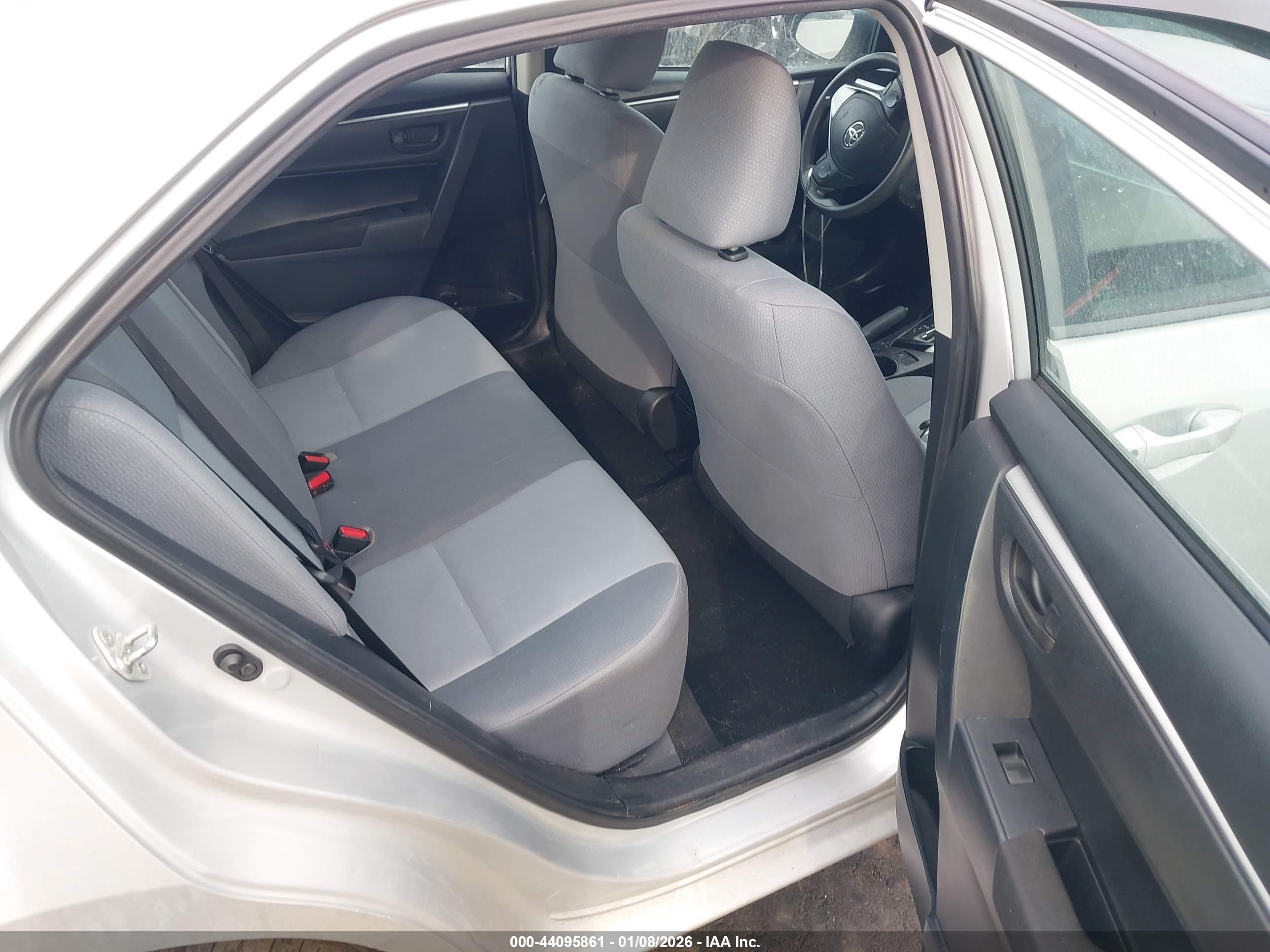 TOYOTA COROLLA image 8