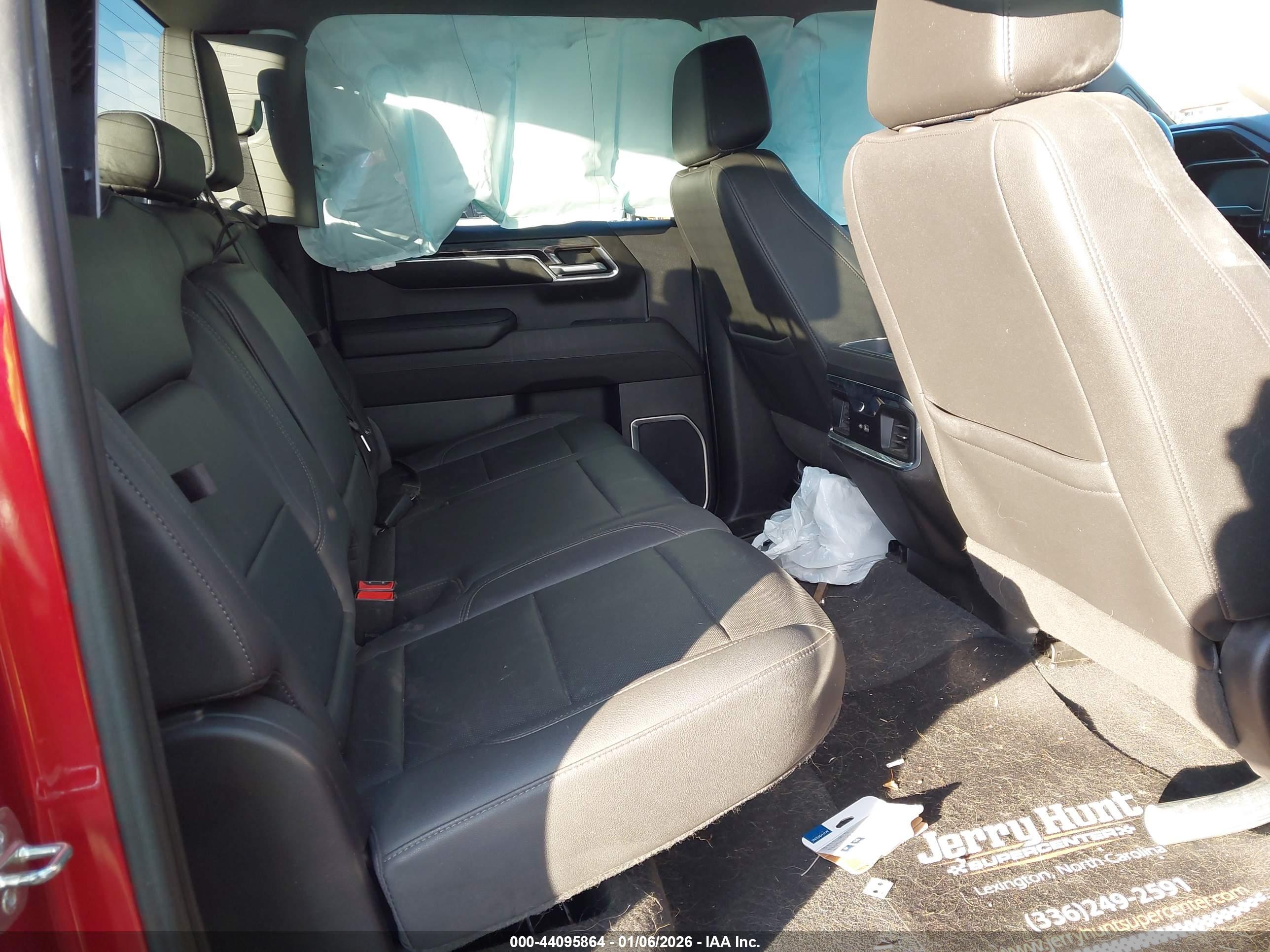 CHEVROLET SILVERADO image 8