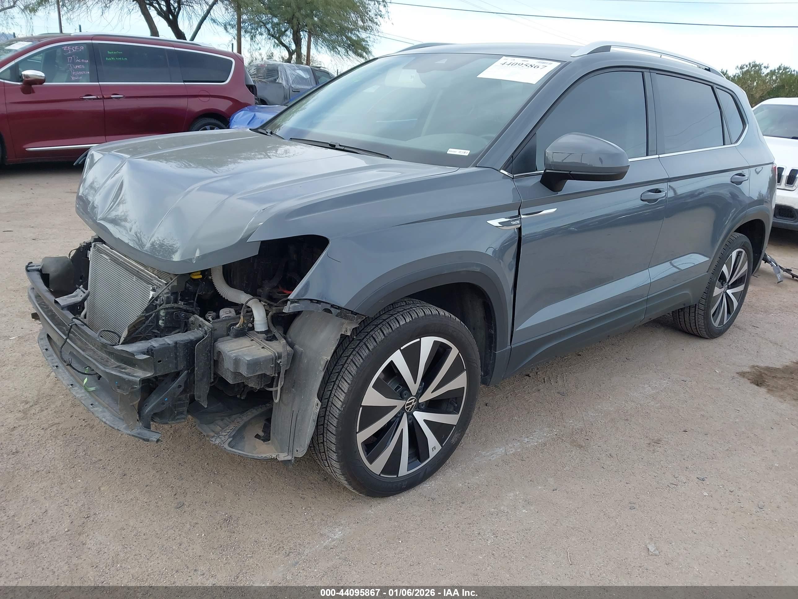 VOLKSWAGEN TAOS image 2