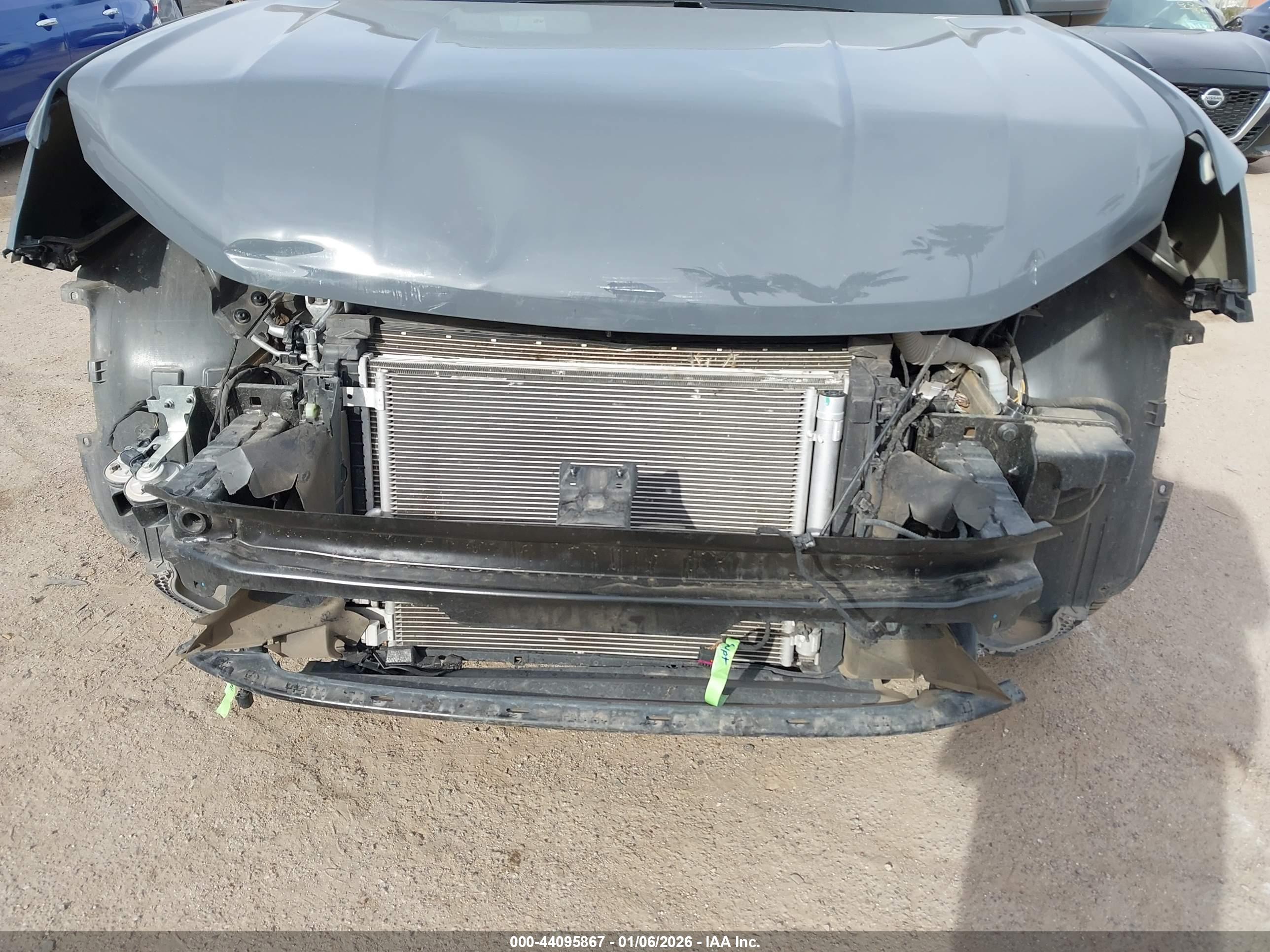 VOLKSWAGEN TAOS image 6