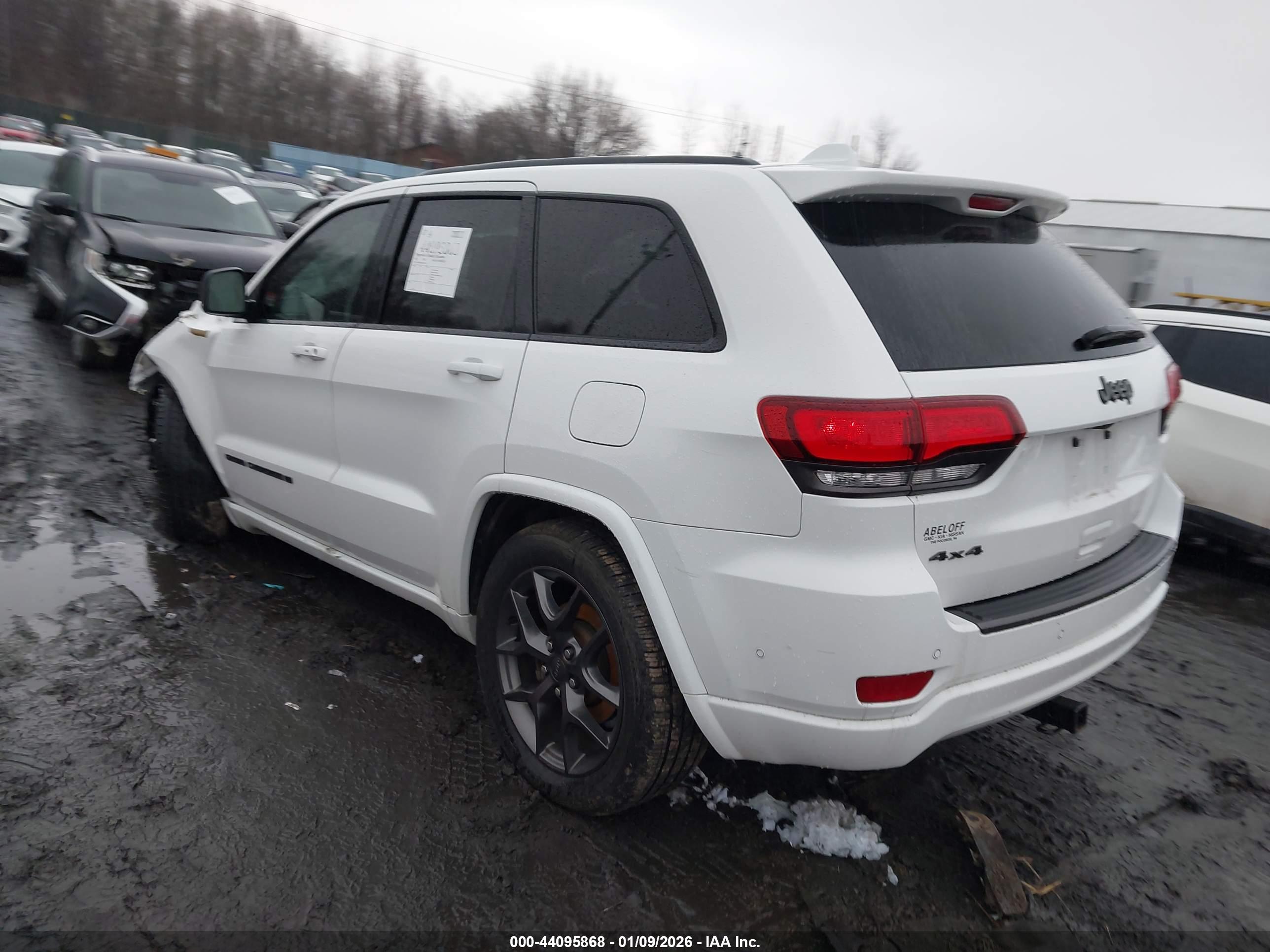 JEEP GRAND image 3