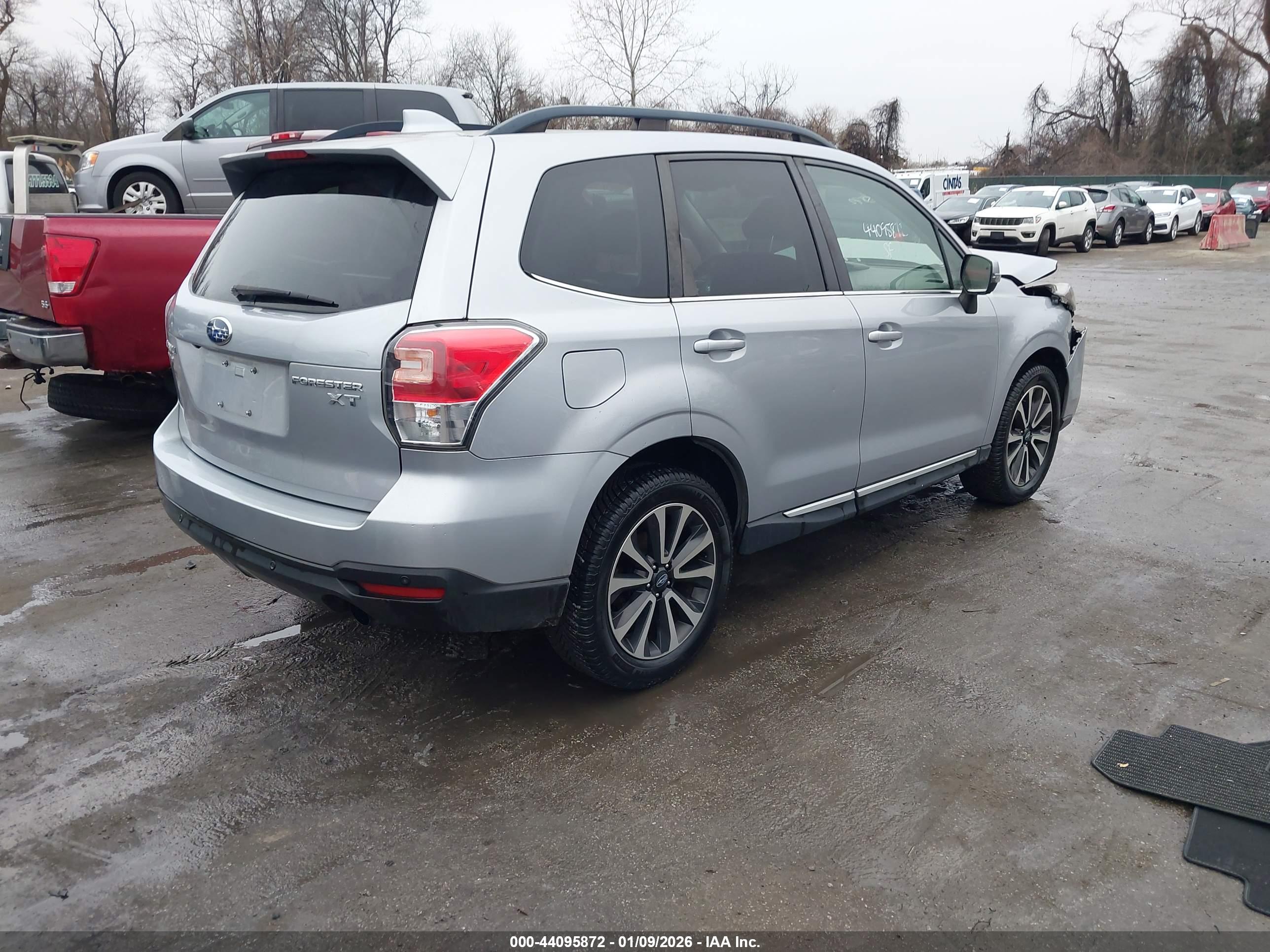 SUBARU FORESTER image 4