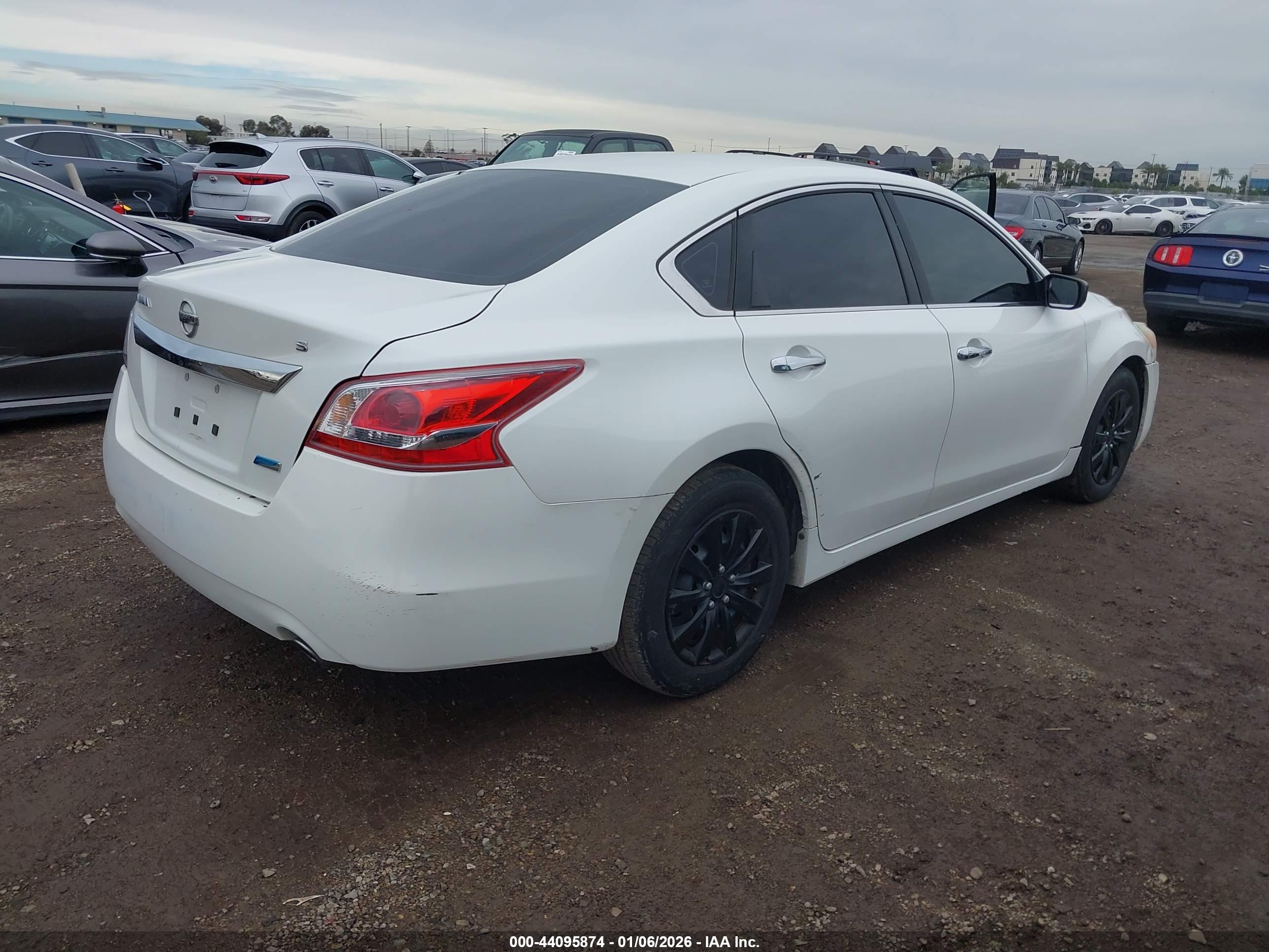 NISSAN ALTIMA image 4