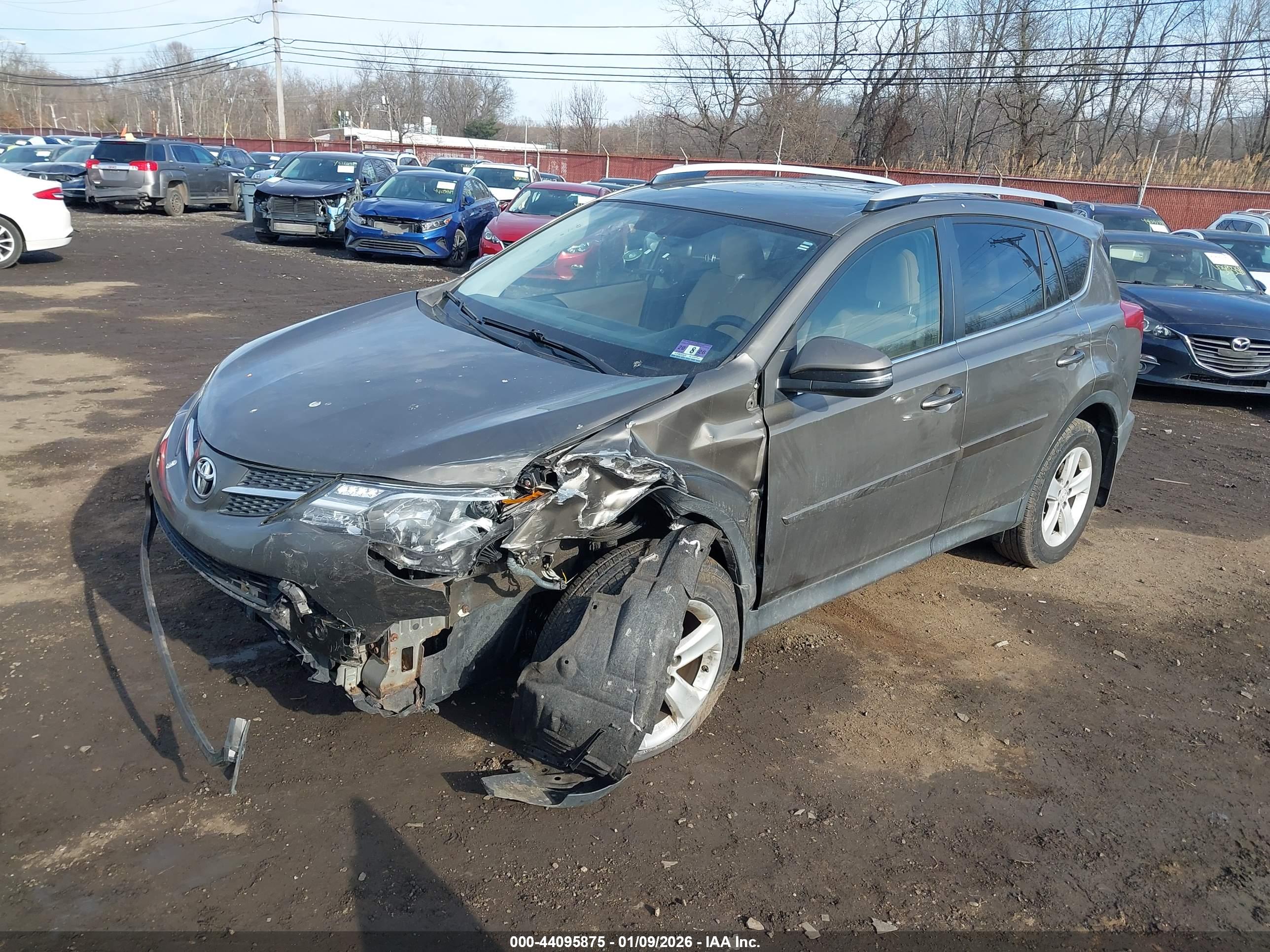 TOYOTA RAV4 image 6