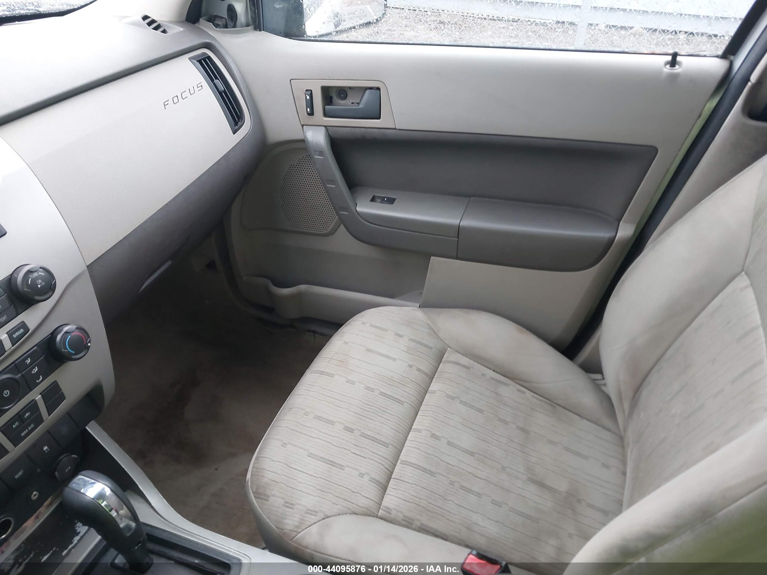 FORD FOCUS image 5