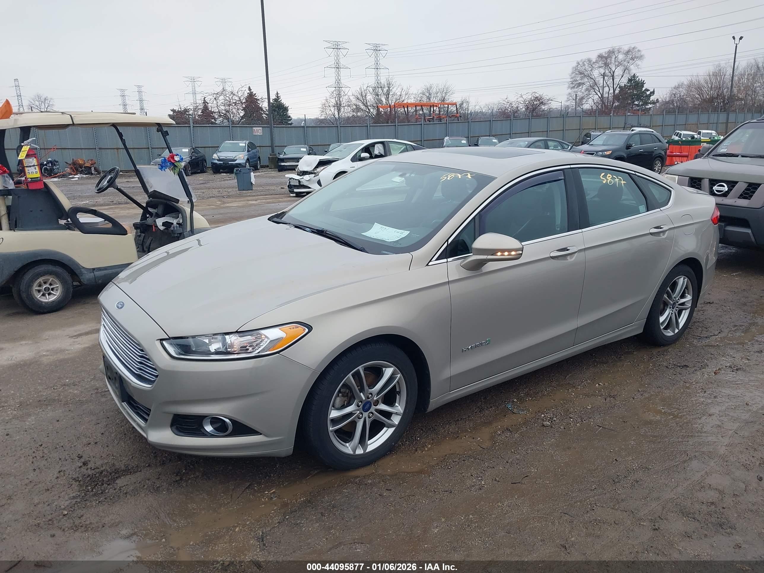 FORD FUSION image 2