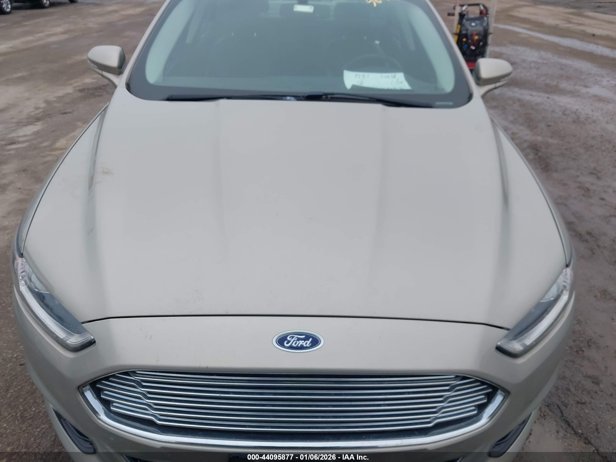 FORD FUSION image 6