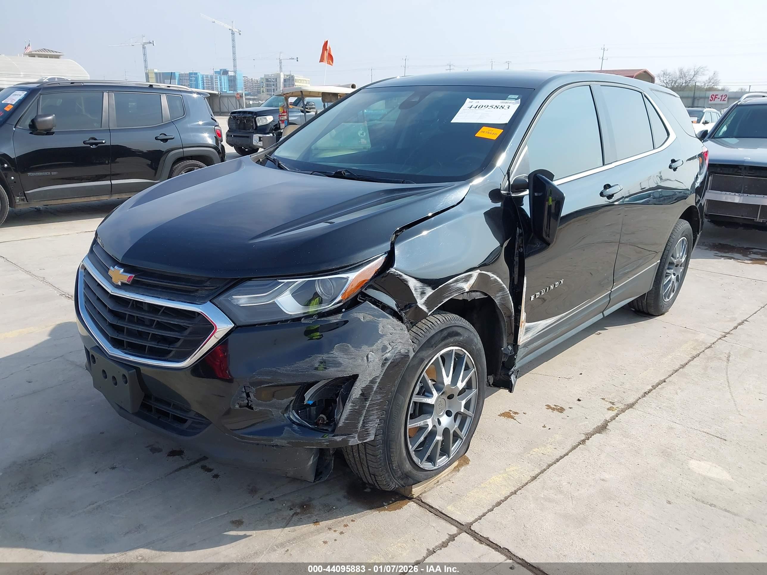 CHEVROLET EQUINOX image 2