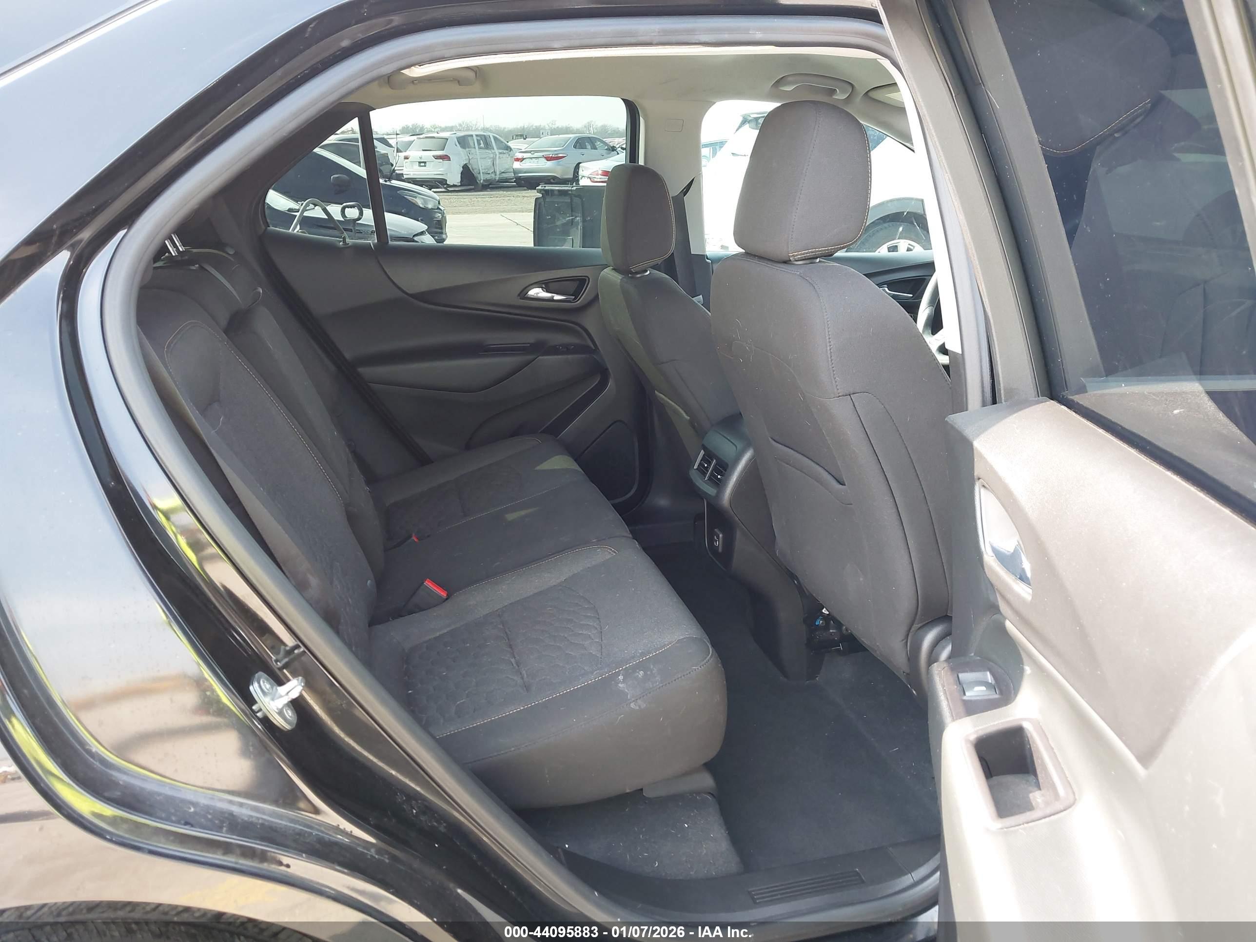 CHEVROLET EQUINOX image 8