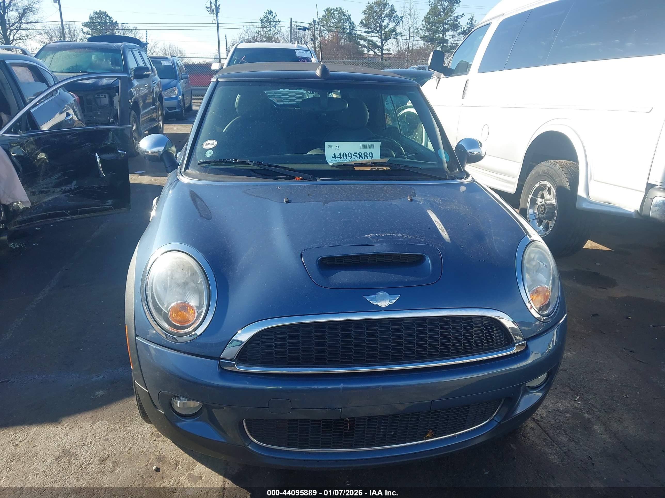 MINI COOPER image 6