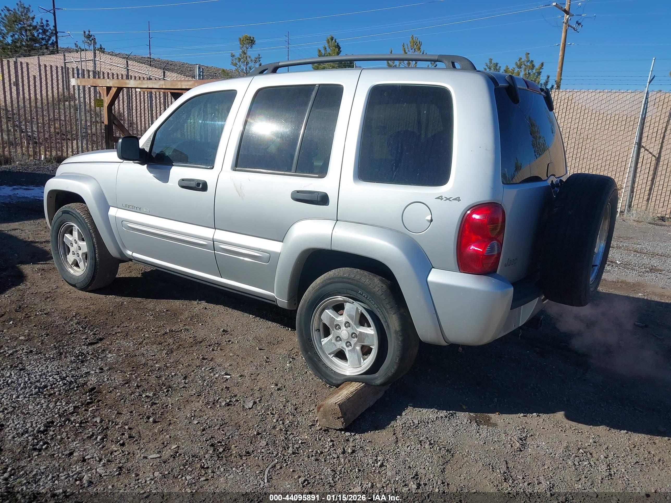 JEEP LIBERTY image 3