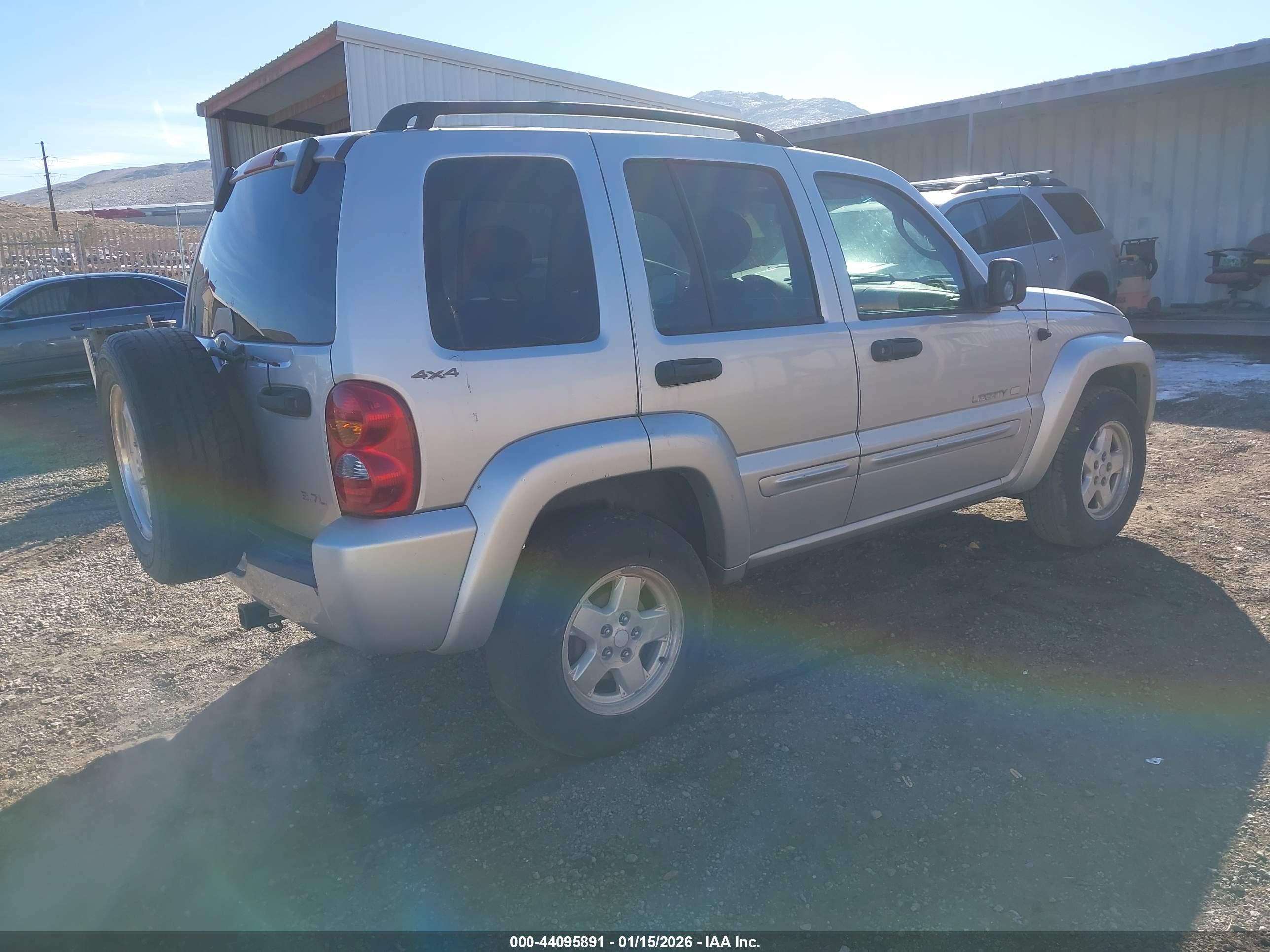 JEEP LIBERTY image 4