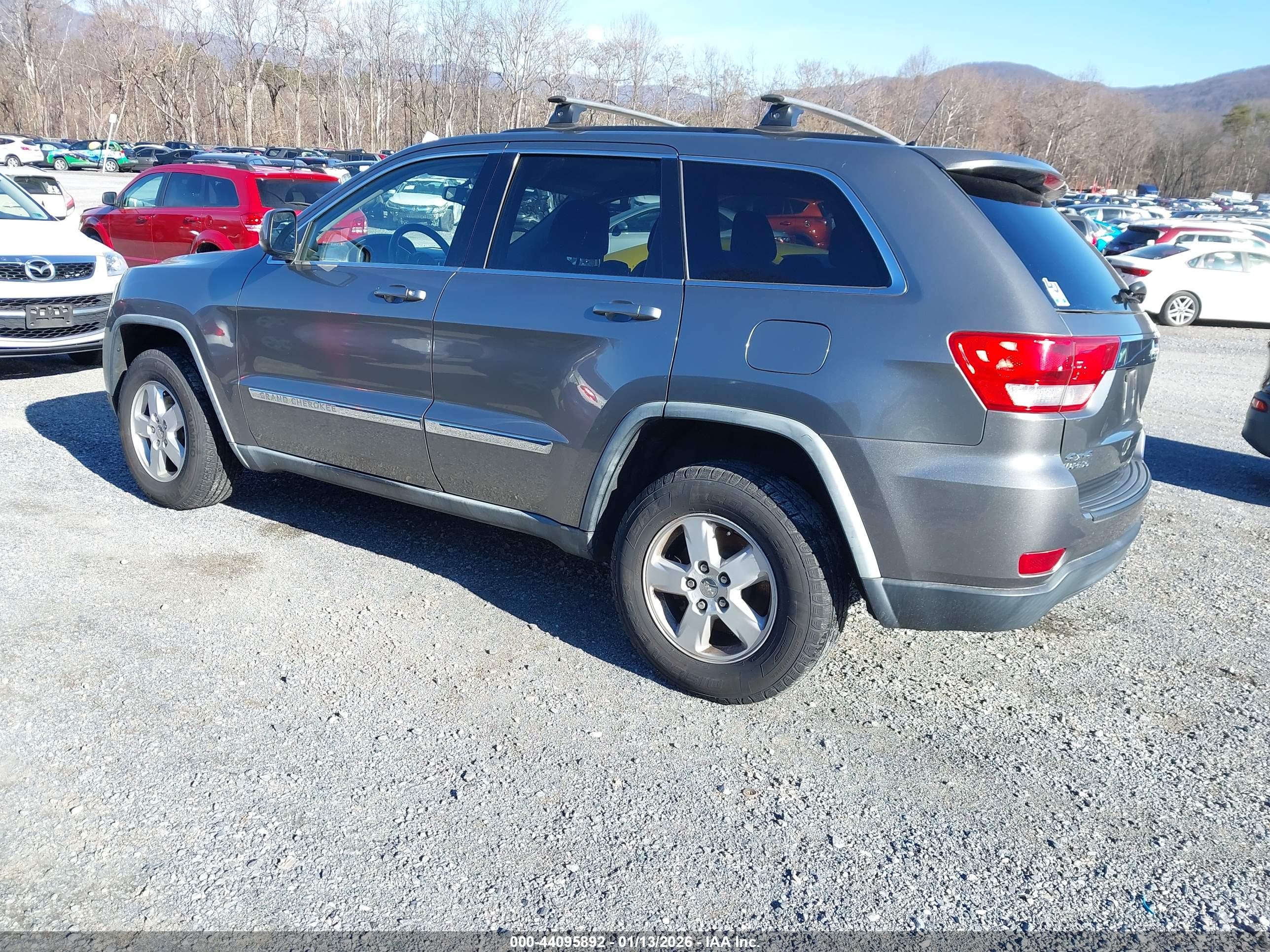 JEEP GRAND image 3