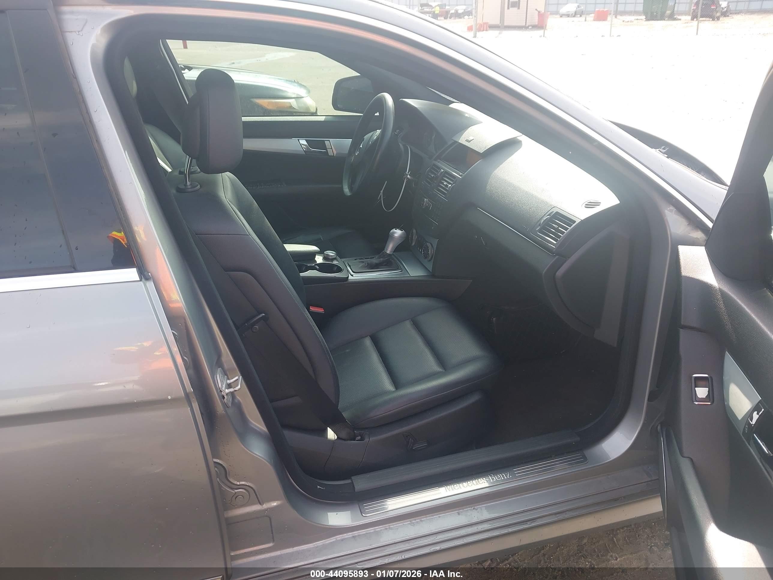 MERCEDES-BENZ C image 5
